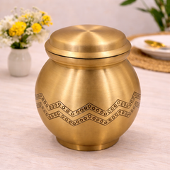 Bhunes Handcrafted Brass Ghee Box, Multi-Purpose Storage Container for Kitchen, Pooja & Spices ,1 Litre, Gold, 5.5 Inch, 1 Piece