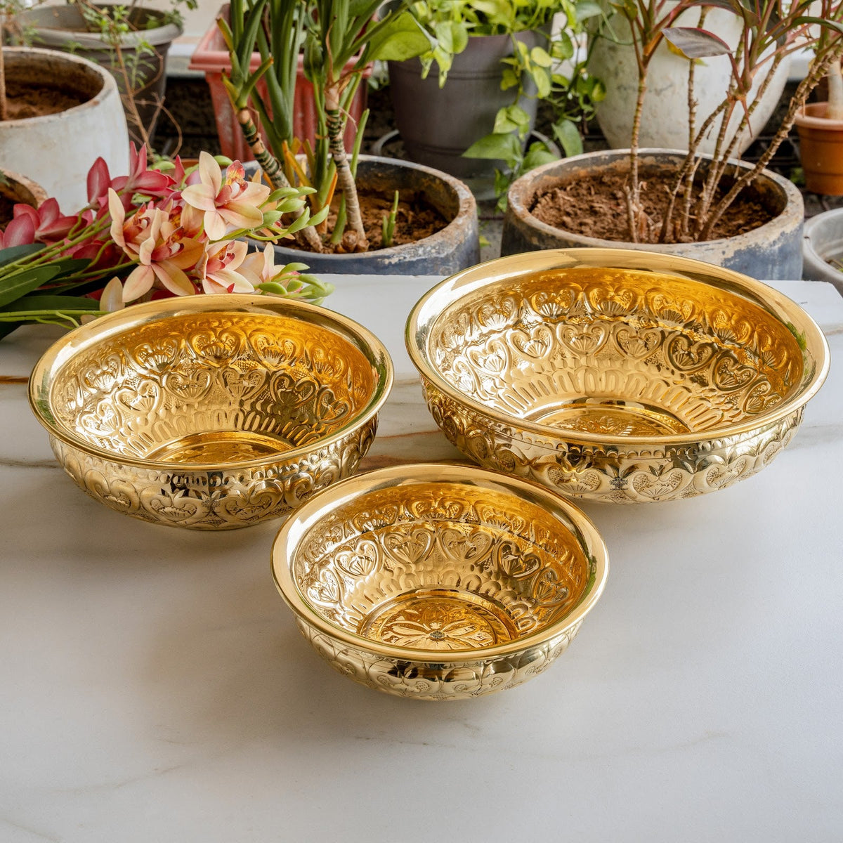 Pure Brass Embossed Design Urli