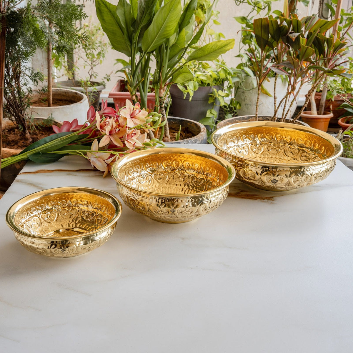 Pure Brass Embossed Design Urli