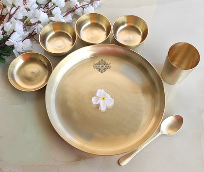 Pure Brass Dinner Set 7 Pieces With Embossed &  Matt Finish Design
