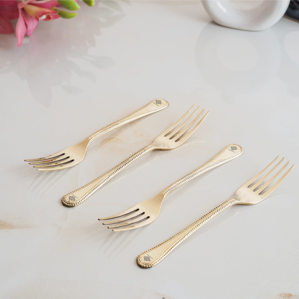 Brass Fork With Bedding Design, Length - 20.32 cm