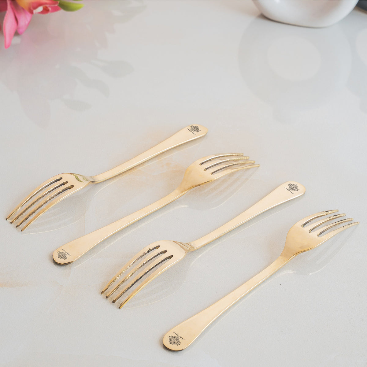 Brass Fork With Bedding Design, Length - 20.32 cm