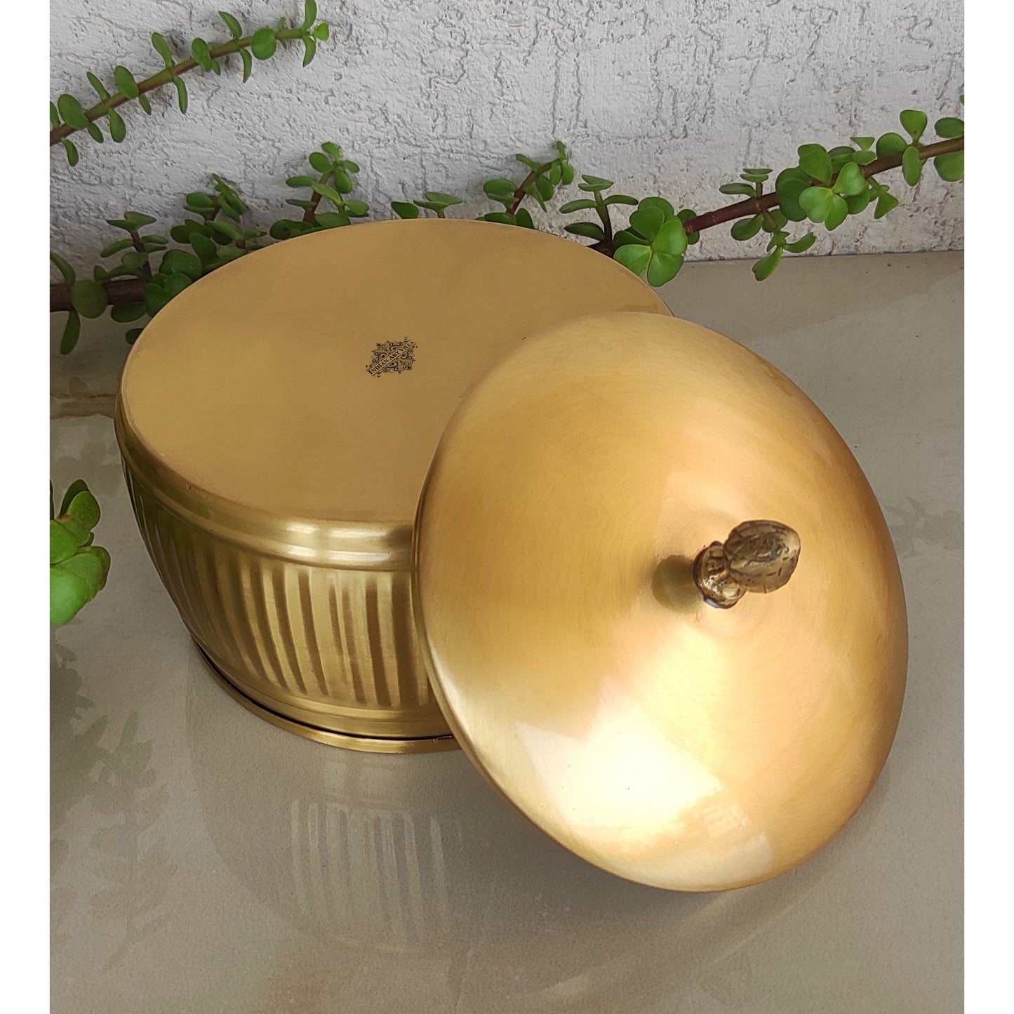 Pure Brass Lining Design Storage Box/Jar/Canister With Lid, Kitchen, Hotel & Restaurants, Volume-1200 ML