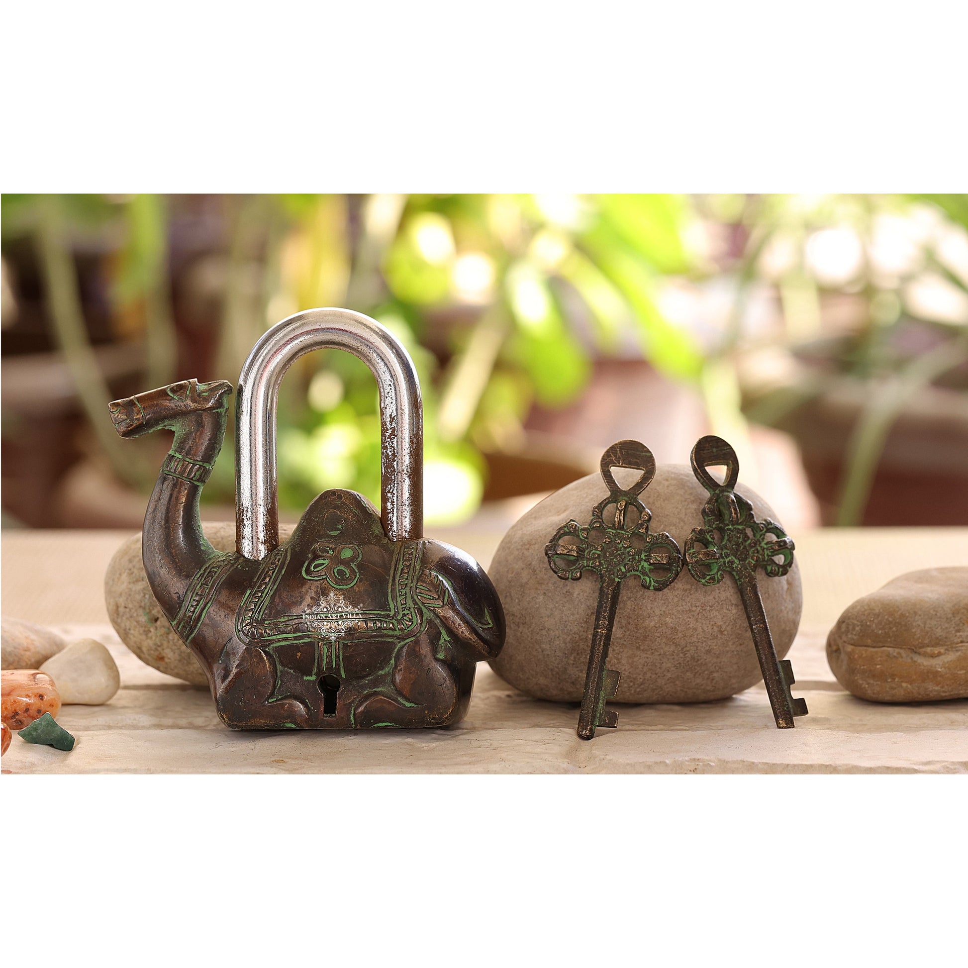 Handmade Old Dark Brown Vintage Style Camel Shape Brass Security Lock with 2 Keys, Size-4x11.43 cm