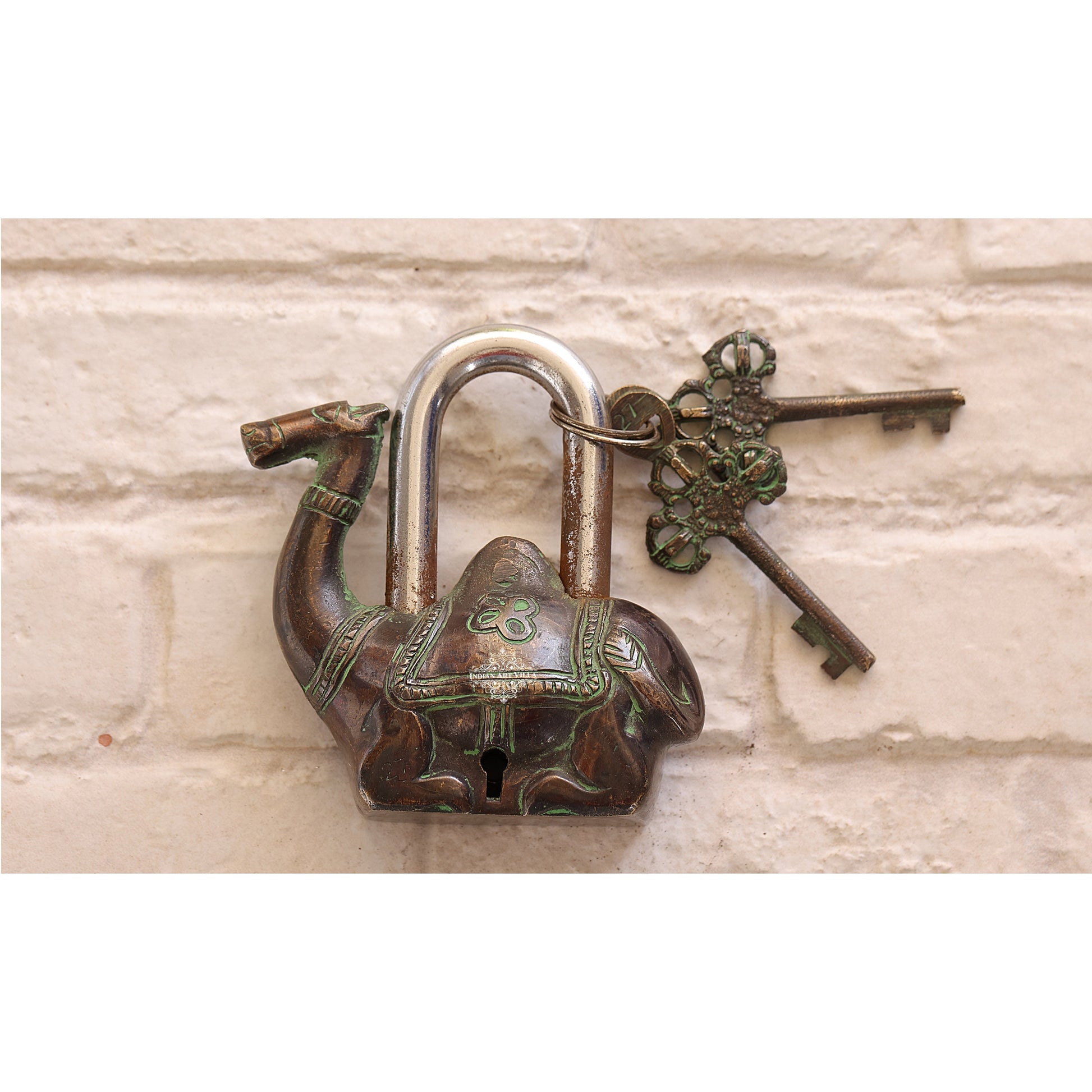 Handmade Old Dark Brown Vintage Style Camel Shape Brass Security Lock with 2 Keys, Size-4x11.43 cm