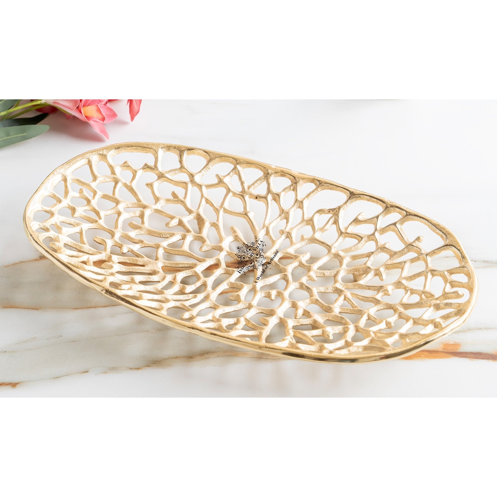 Gold Finish Antique Lacquer Matte Finish Decorative Tray – 47 cm Oval Shape, Cutting Design