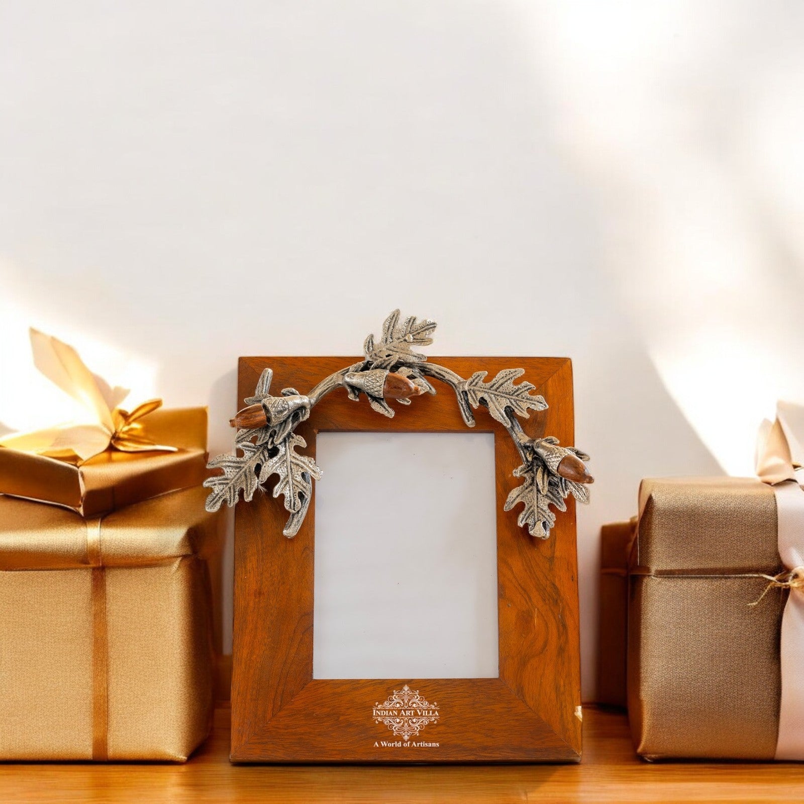 Wooden Photo Frame with Leaf & Acorn Design, 17x11 cm  Photo Size – Elegant Decorative Frame for Home Décor.