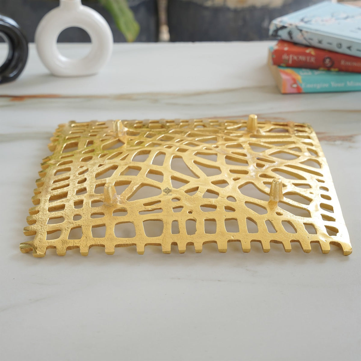 Brass Finish Decorative Aluminium Centerpiece Platter