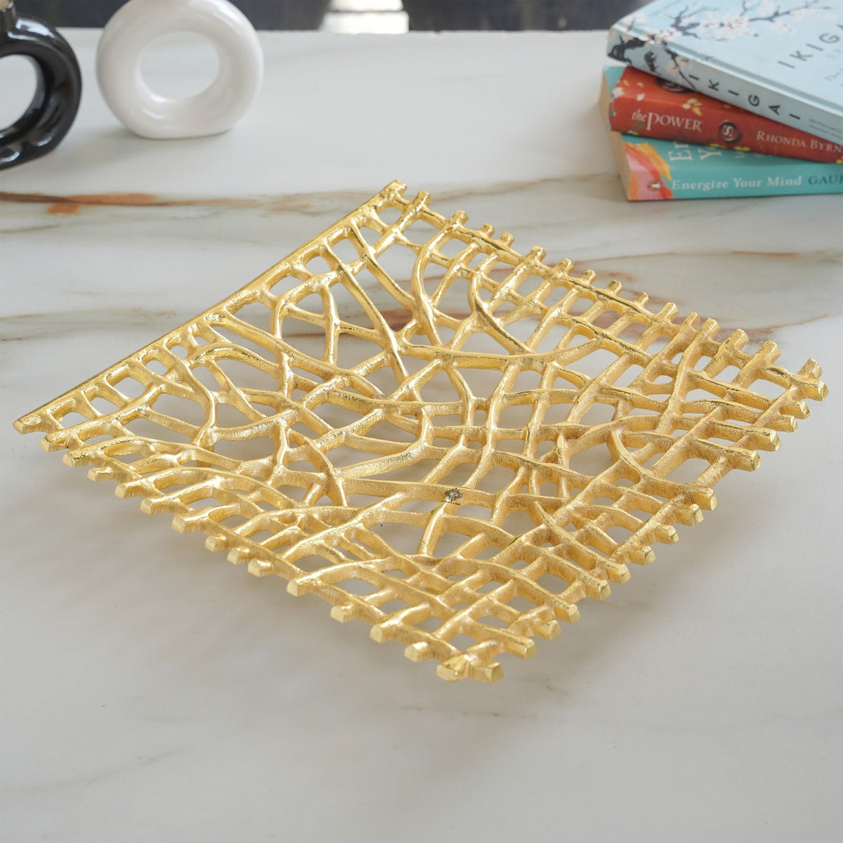 Brass Finish Decorative Aluminium Centerpiece Platter