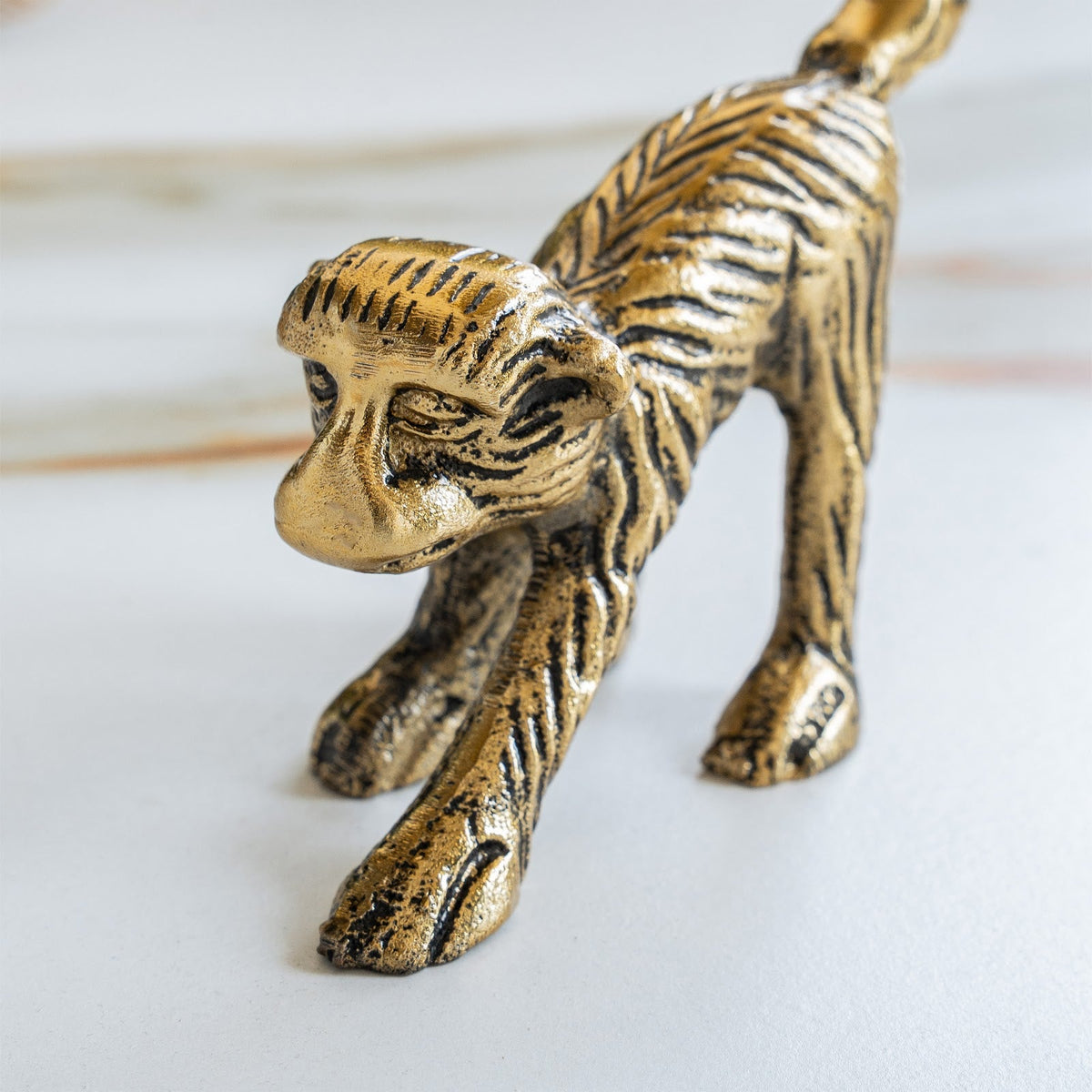 Brass Finish Aluminium Monkey Showpiece