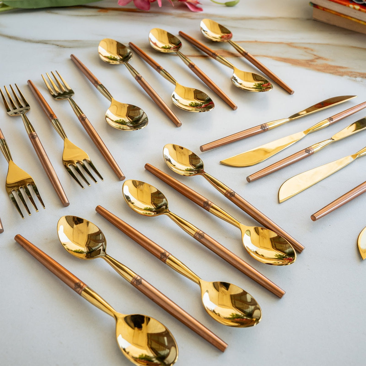Stainless Steel Gold PVD Plating Cutlery Set with Blue Velvet Gift Box