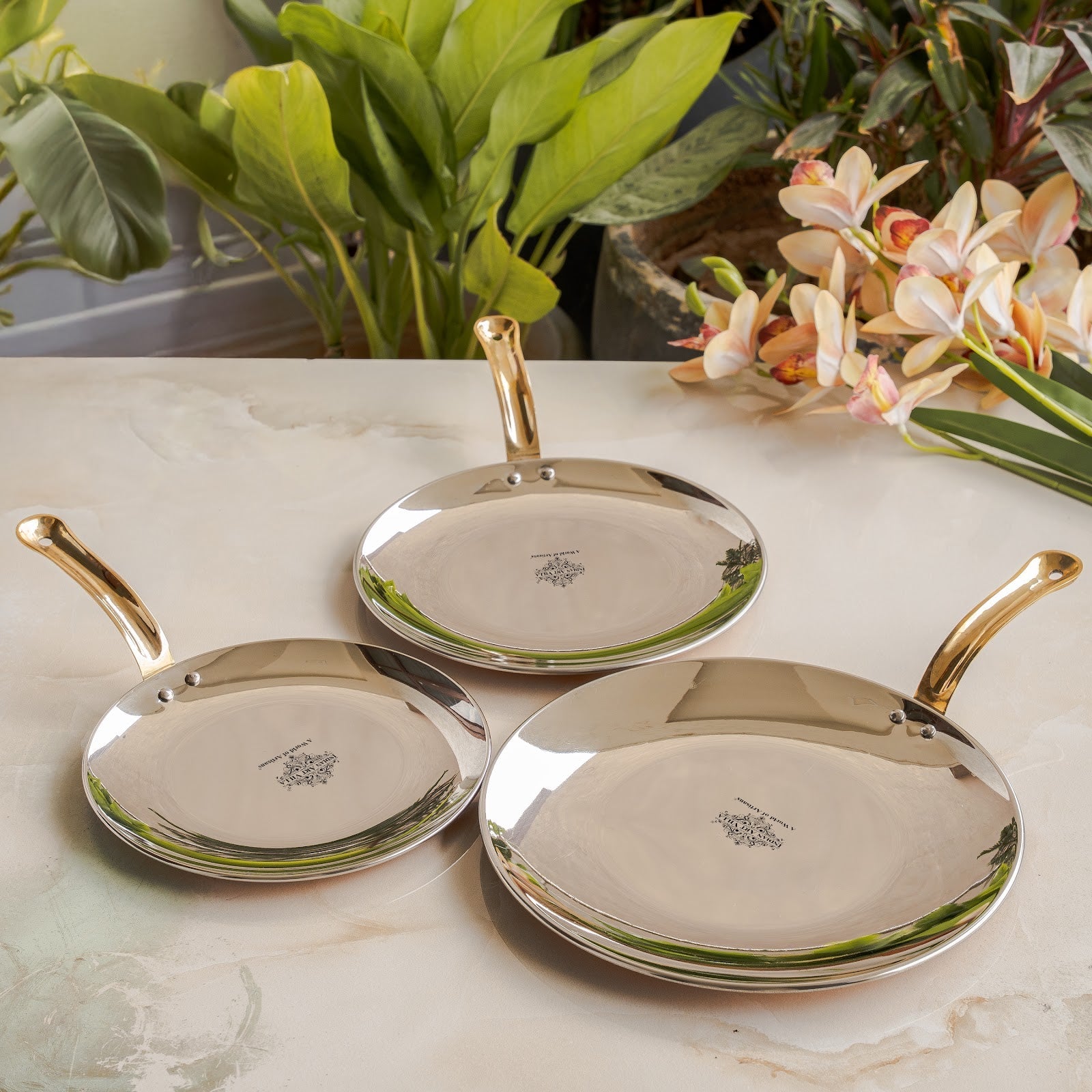 Steel Copper Serving Hammered Tawa Platter With Brass Handle, Home Hotel Rtaurant