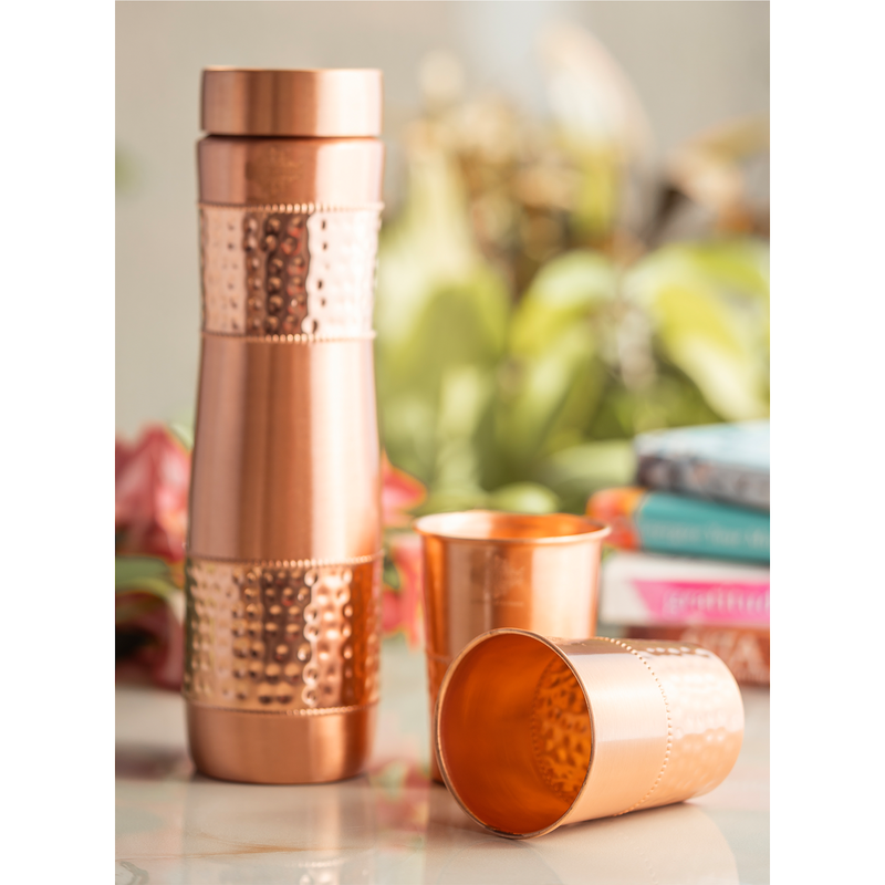 Indian Art Villa, Copper Drinkware Gift Set of 2 Glass and 1 Bottle With Half Lacquer Half Hammer Design, 275 ML  Glass and 1000 ml Bottle