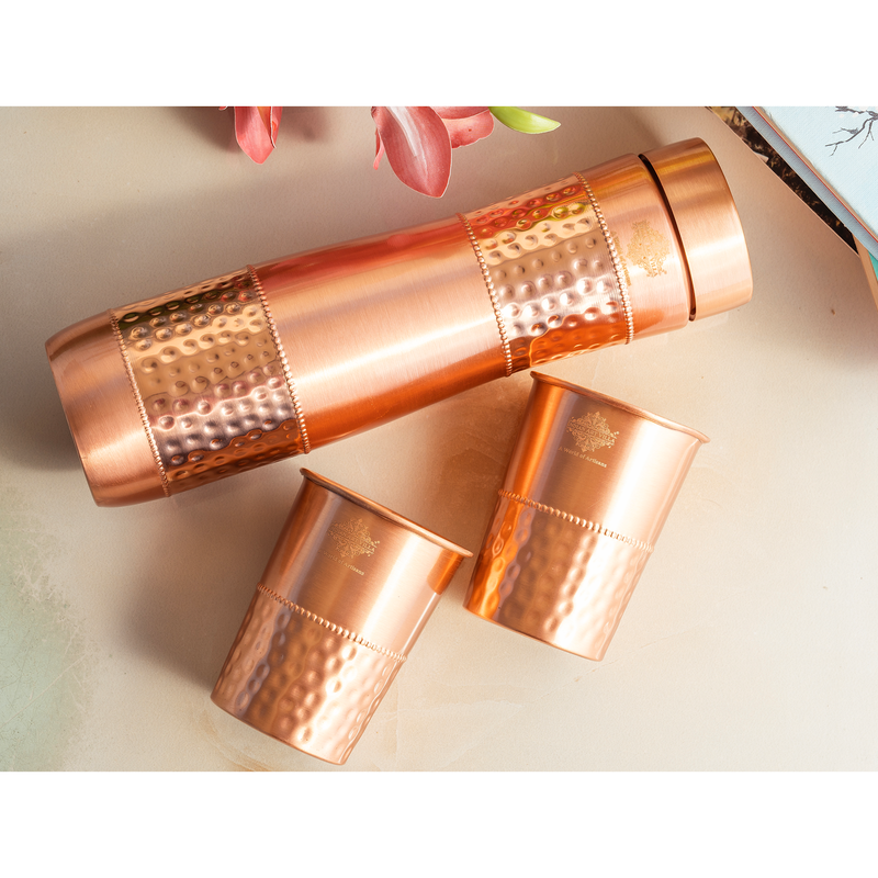 Indian Art Villa, Copper Drinkware Gift Set of 2 Glass and 1 Bottle With Half Lacquer Half Hammer Design, 275 ML  Glass and 1000 ml Bottle