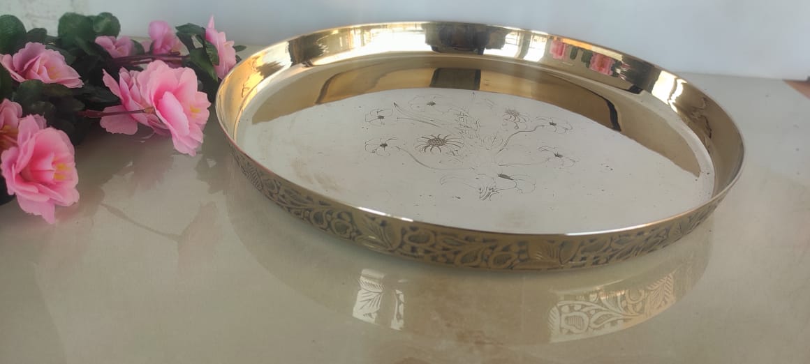 Bronze/Kansa Thali With Bouquet Design Inside & Embossed Design Outside, Dinner Serving Plate, Serving Dinner Dishes Home Hotel Restaurant Tableware, Diameter- 30.48 cm