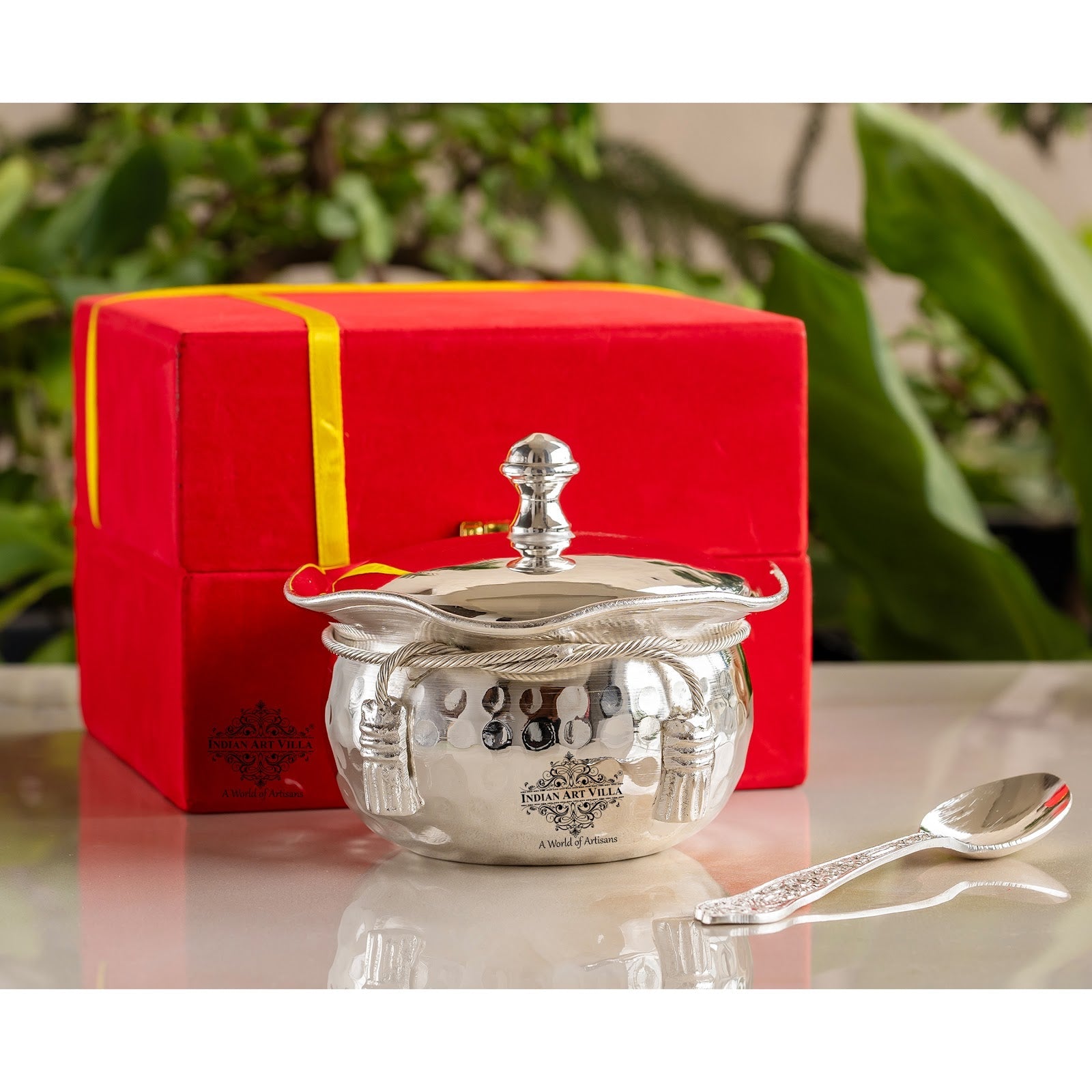 Silver-Plated Hammered Bowl with Lid & Spoon - Elegant Gift Box Set for Special Occasions
