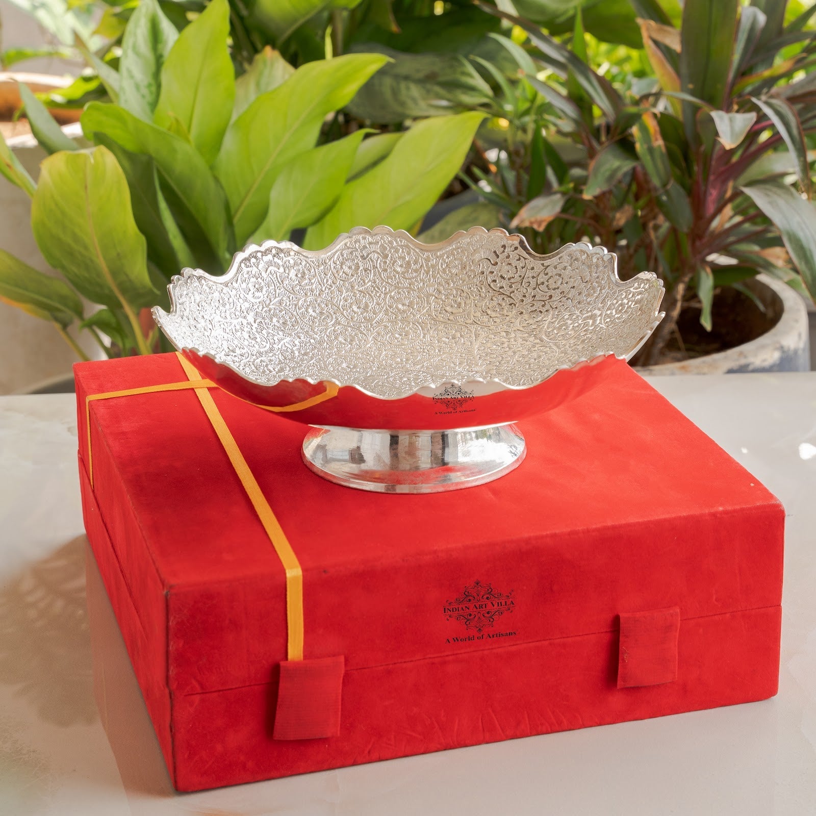 Handmade Silver Plated Round Design Deep Dish Bowl comes with Red/Blue Velevt box