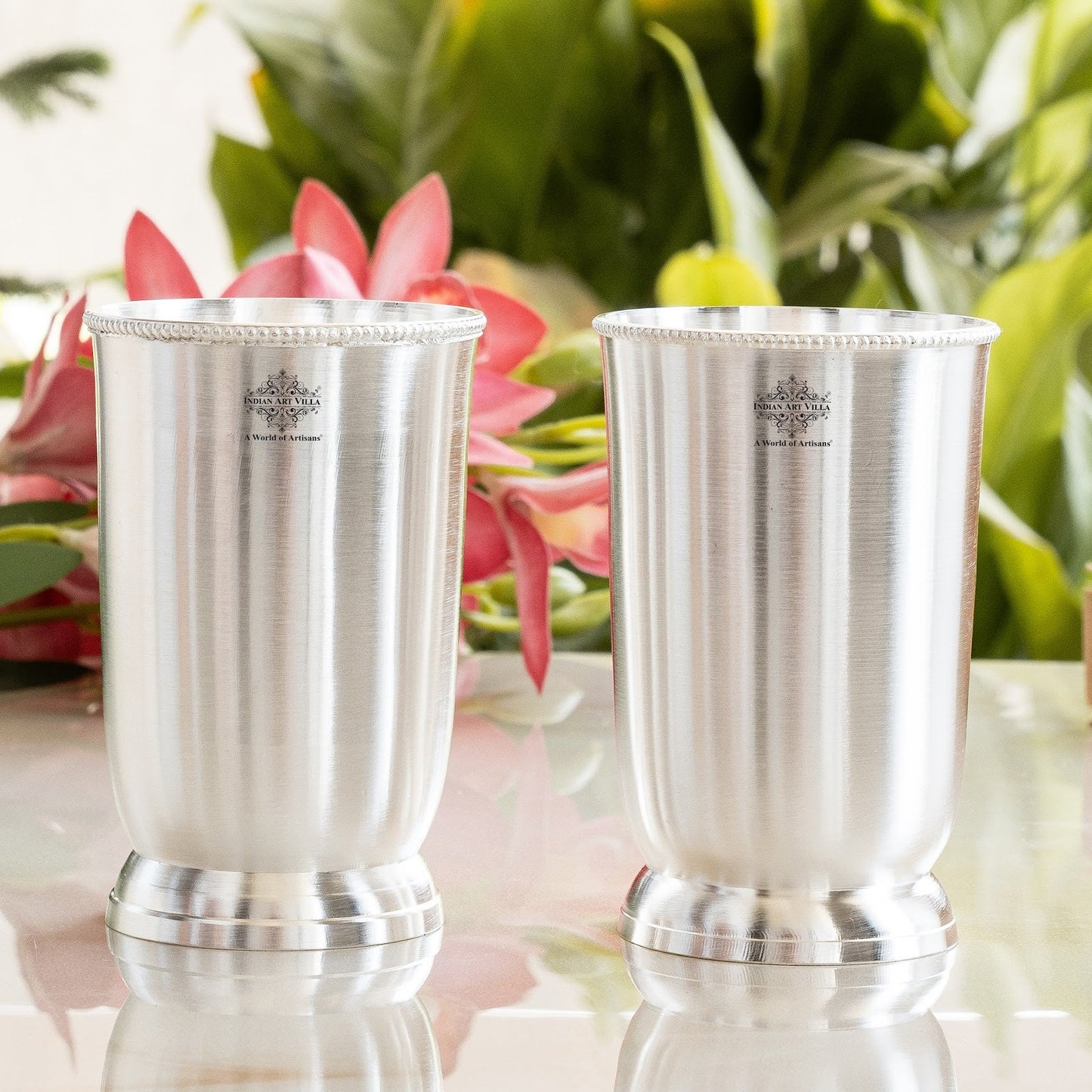 Silver-Plated Matt Finish  Glass With Red Velvet Glass