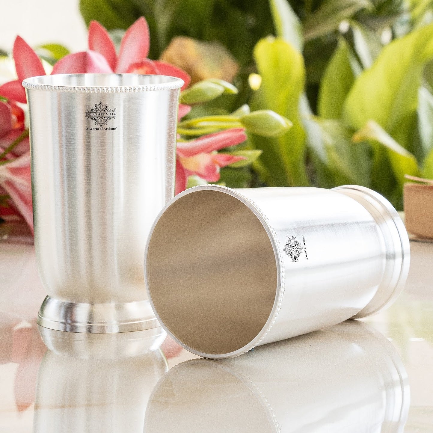 Silver-Plated Matt Finish  Glass With Red Velvet Glass