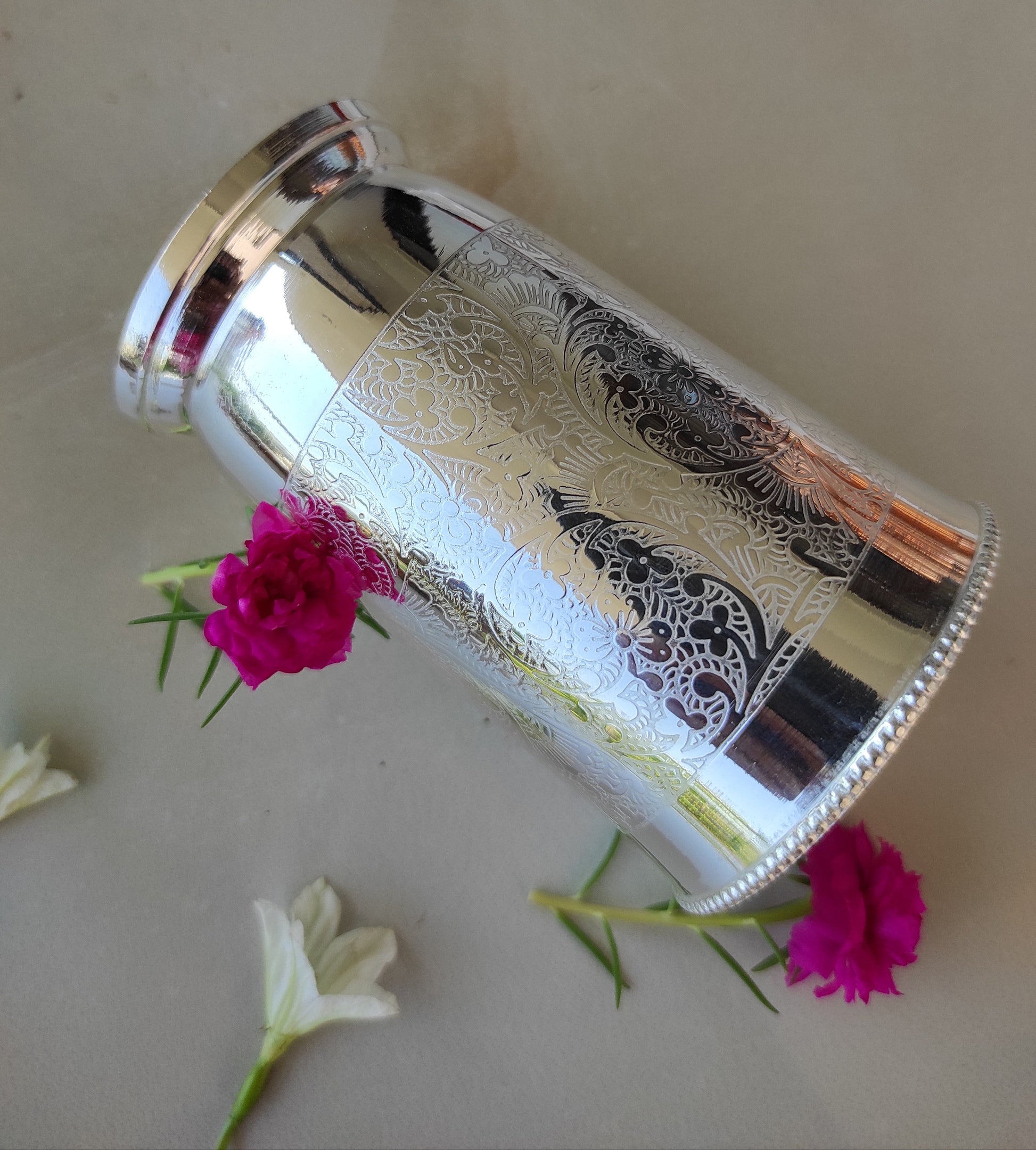 Embossed Design Silver Plated Glass With Red Box , Best For Parties , 250 ML