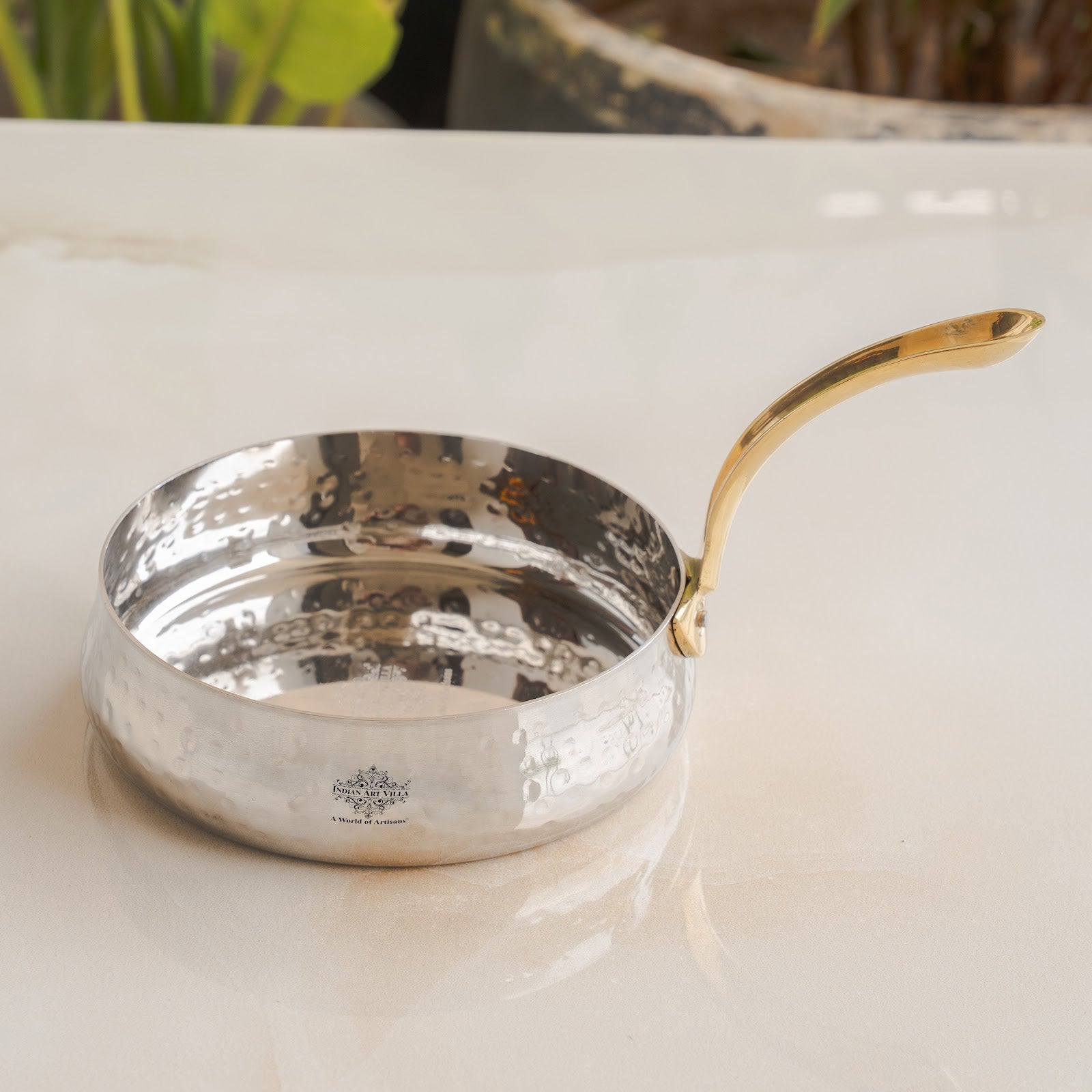 Pure Stainless Steel Curved Design Serving Sauce Pan with Brass Handle