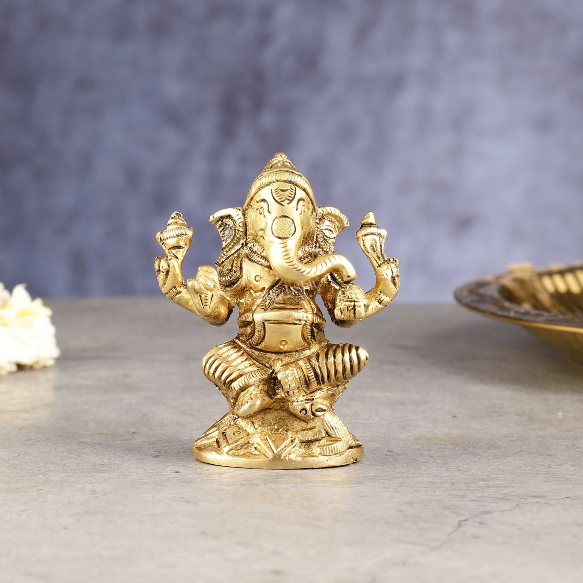 Pure brass small ganesha idol 3 inch