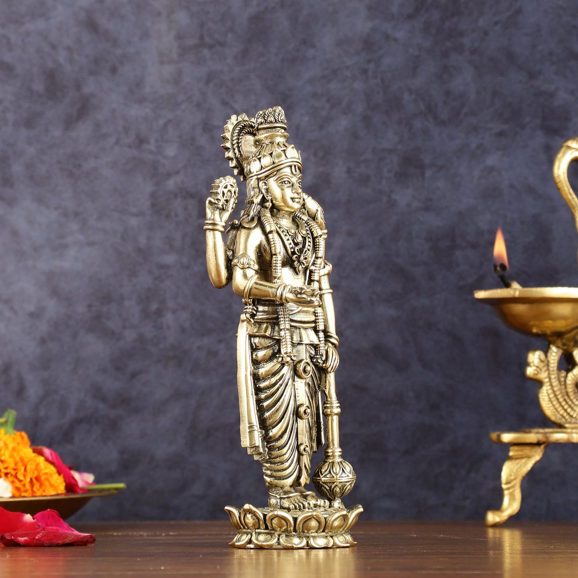 Superfine Intricate Vishnu idol 7 inch
