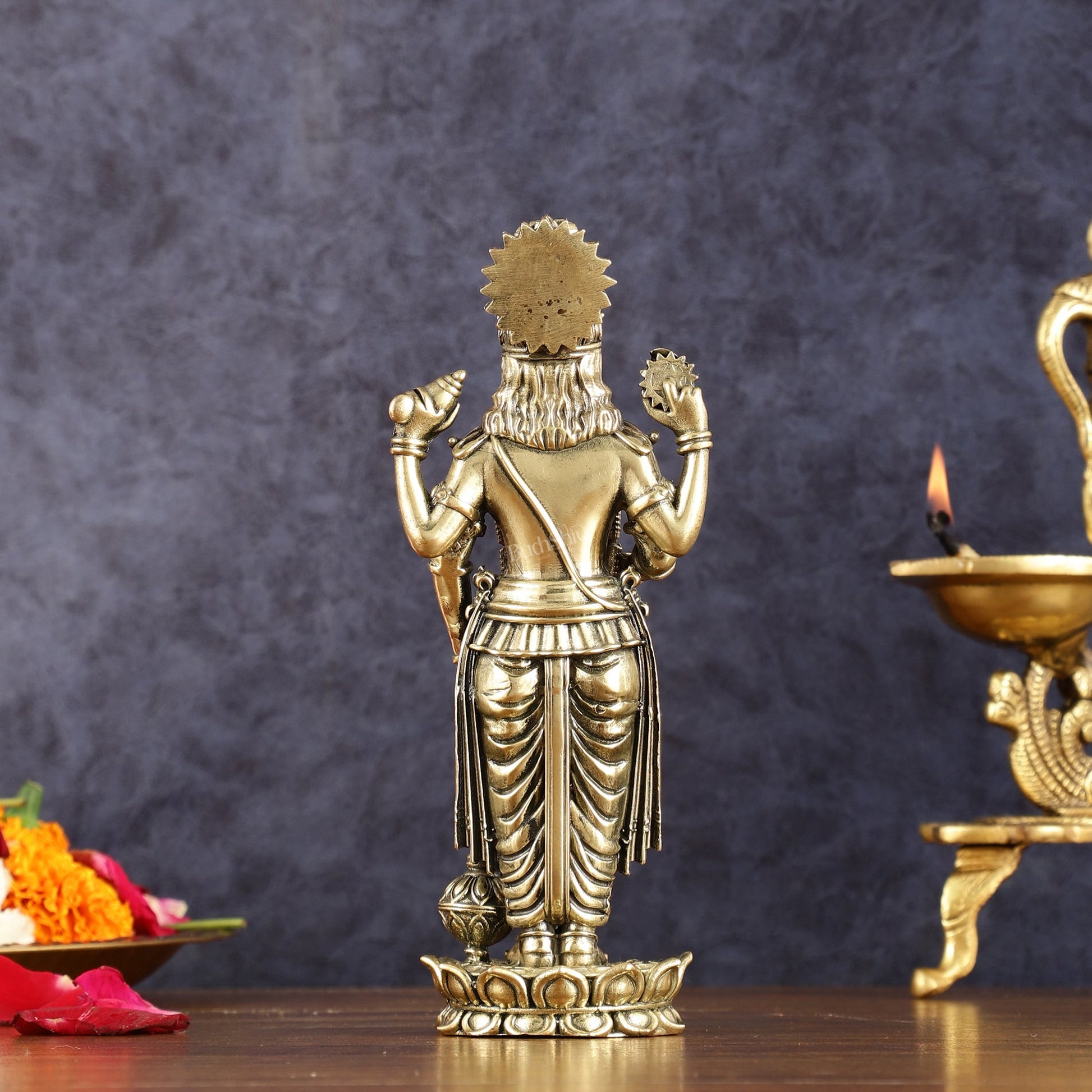 Superfine Intricate Vishnu idol 7 inch