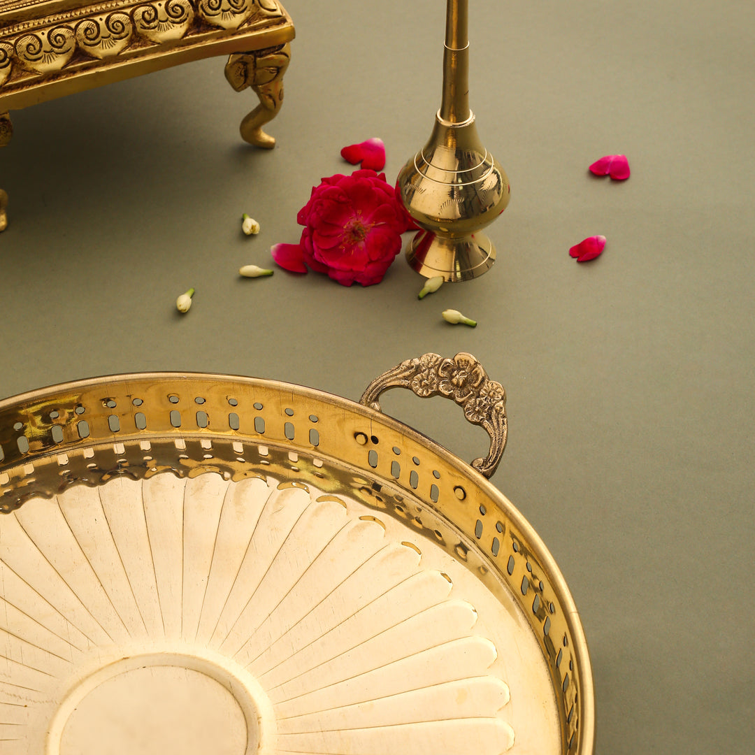 Brass Round Tray With Handle (15 Inch)