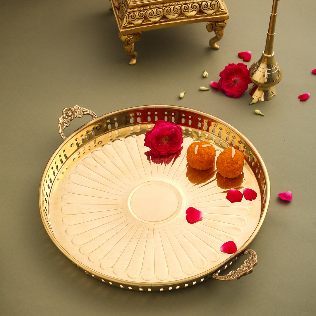 Brass Round Tray With Handle (15 Inch)