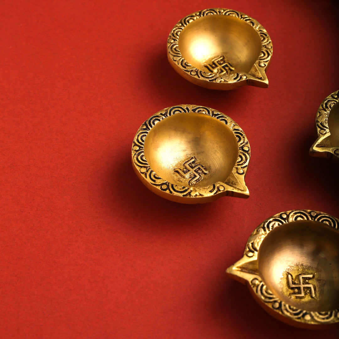 Brass Diya Set of 4 with Velvet Gift Box – Elegant Gift Hamper