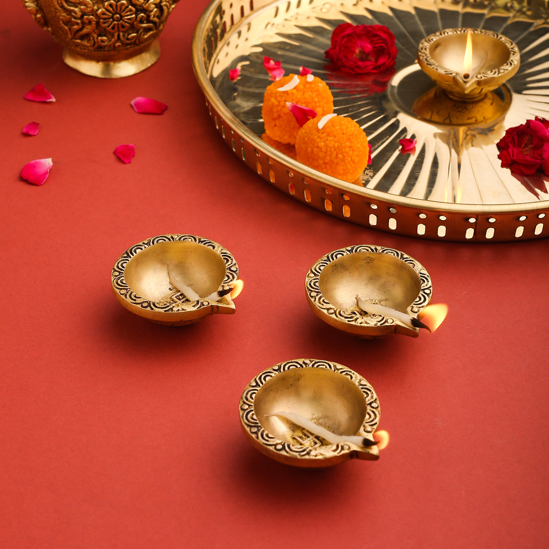 Brass Diya Set of 4 with Velvet Gift Box – Elegant Gift Hamper