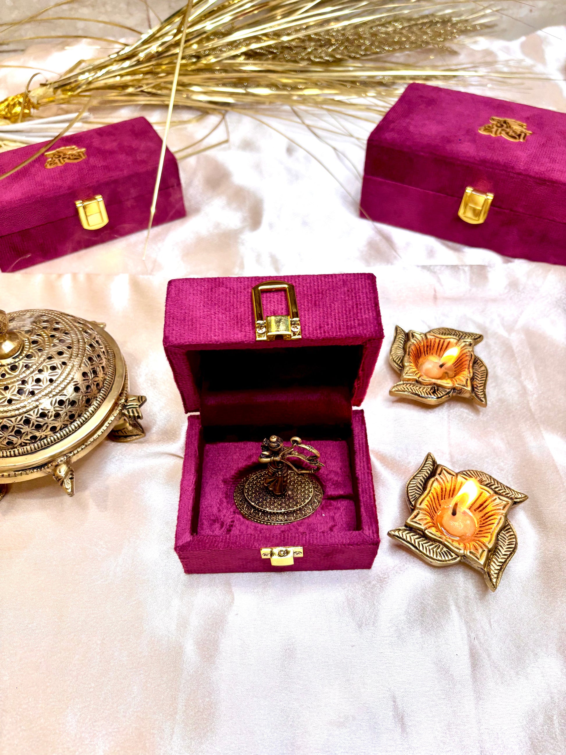 Brass Handcrafted Ram Idol with Velvet Gift Box (2.5 Inch)