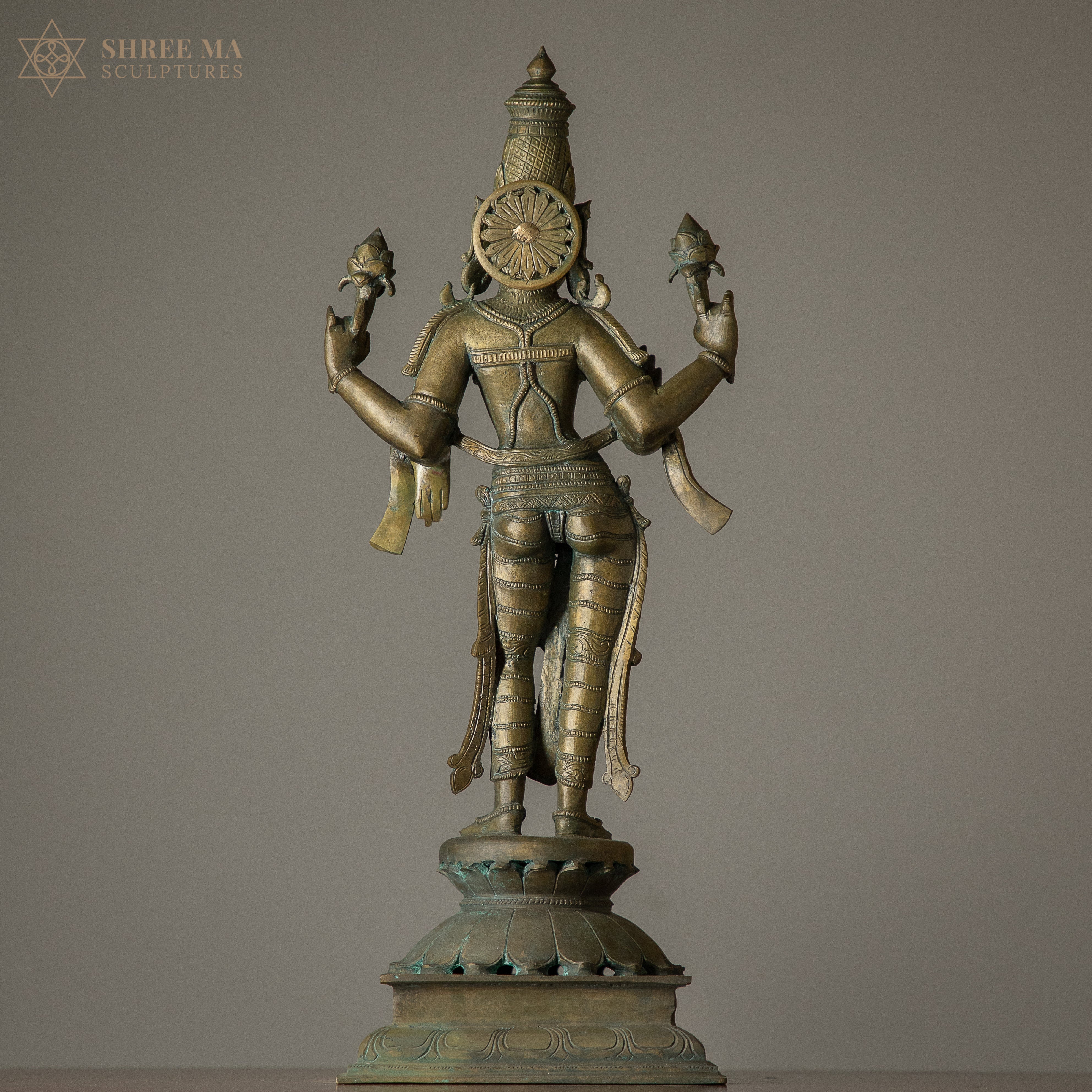 Goddess Lakshmi – 16 Inch Panchaloha Idol (Antique Finish, Chola Style Sculpture)