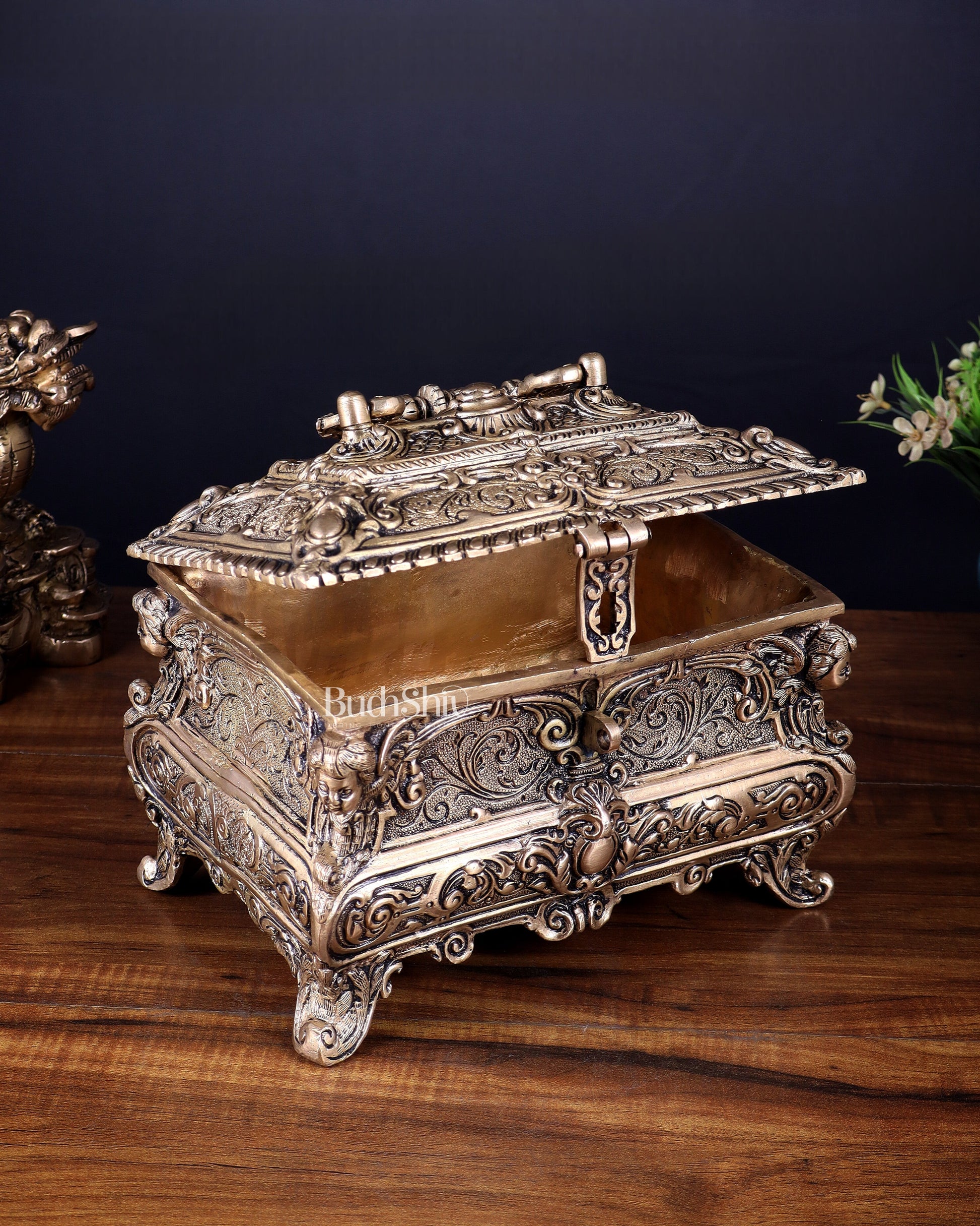 Vintage Victorian Brass Jewellery/Treasure Box 9"