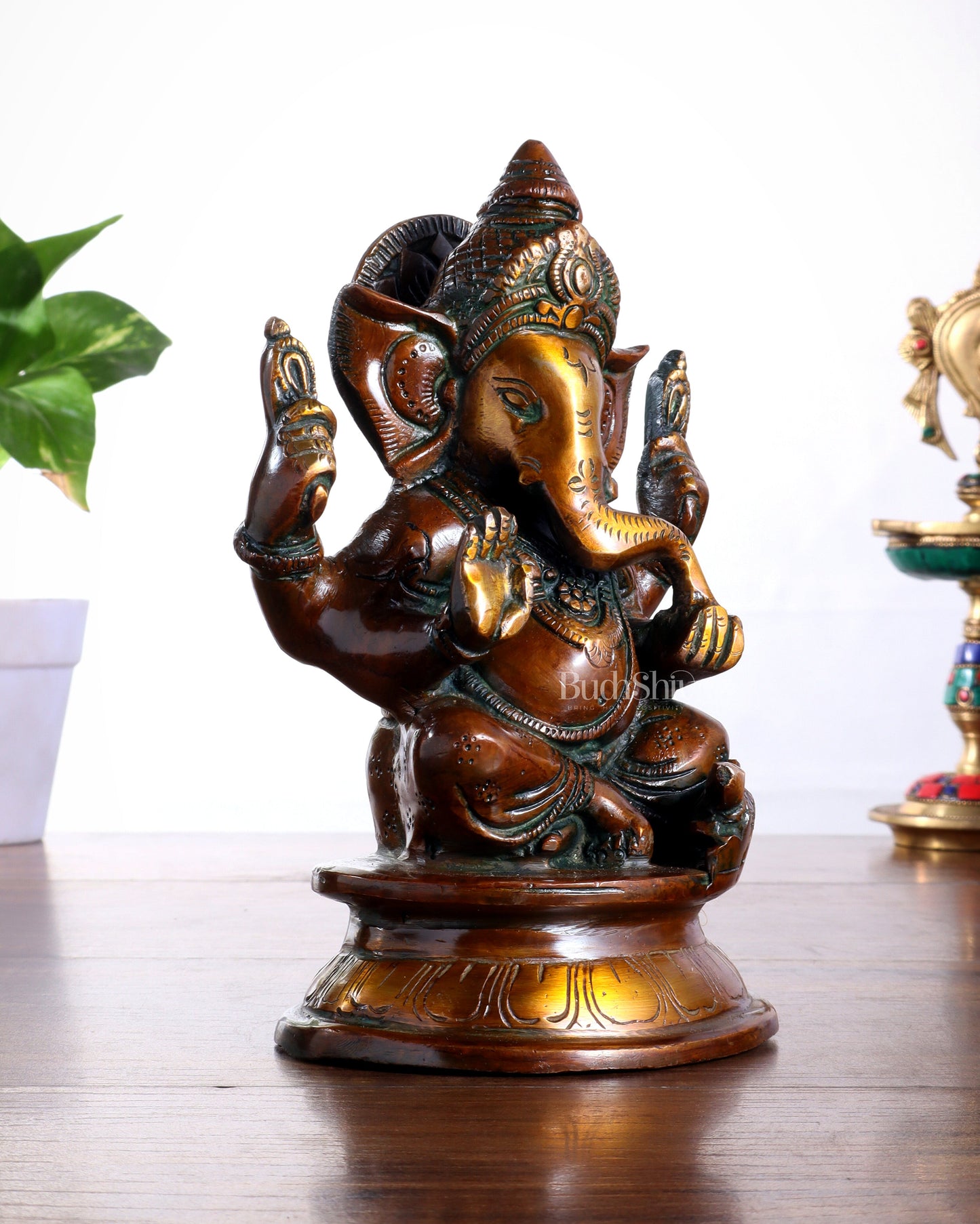 Pure Brass Taj Ganesha Statue with Round Base – Vintage Finish 7"