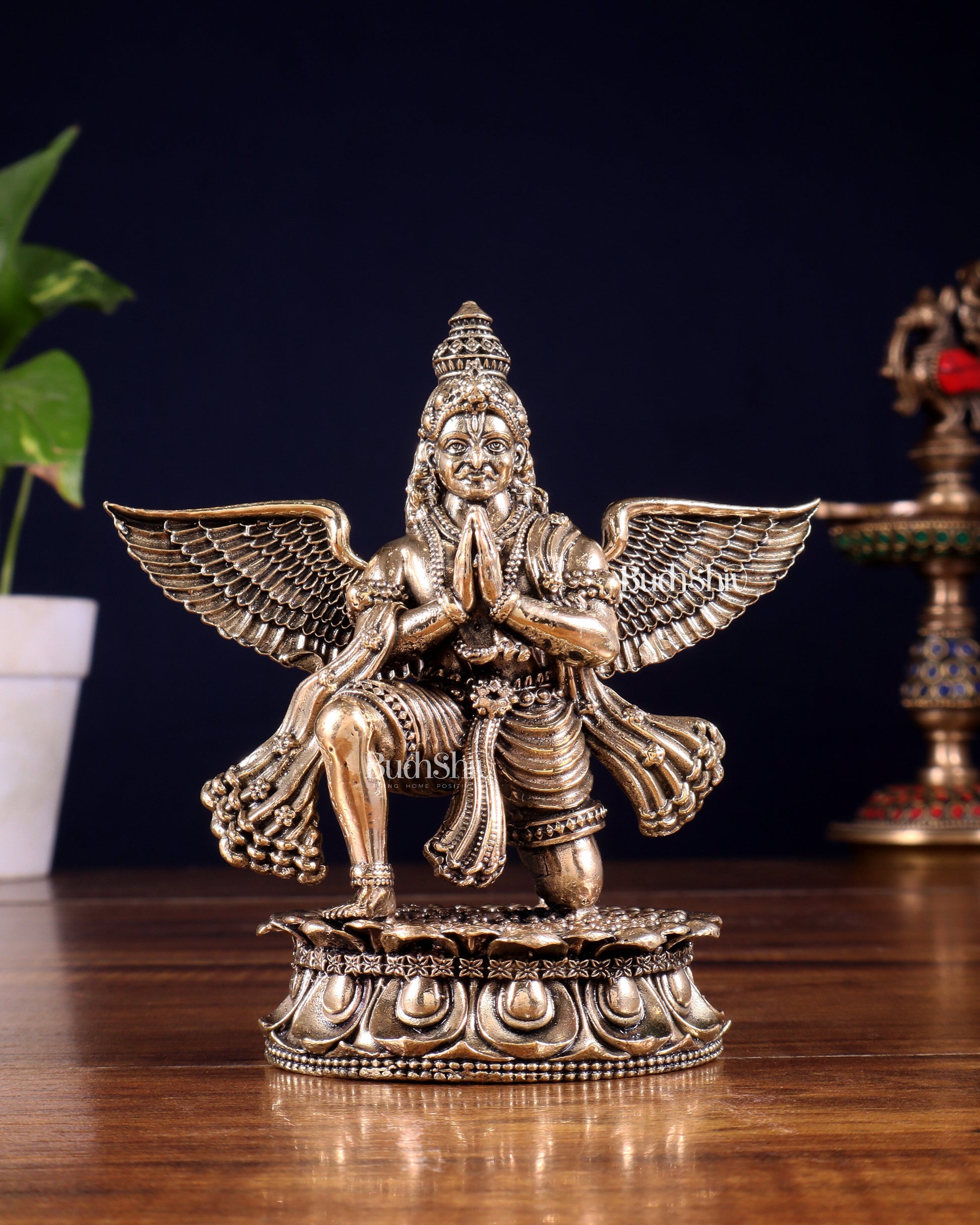 Brass Superfine Garuda Idol – Intricately Handcrafted 4.5 inch