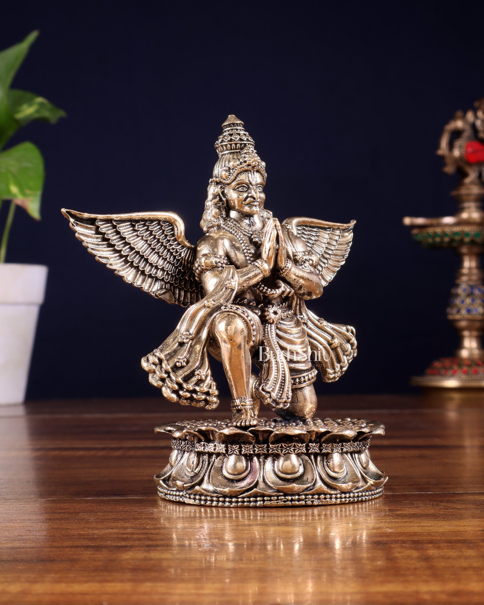 Brass Superfine Garuda Idol – Intricately Handcrafted 4.5 inch