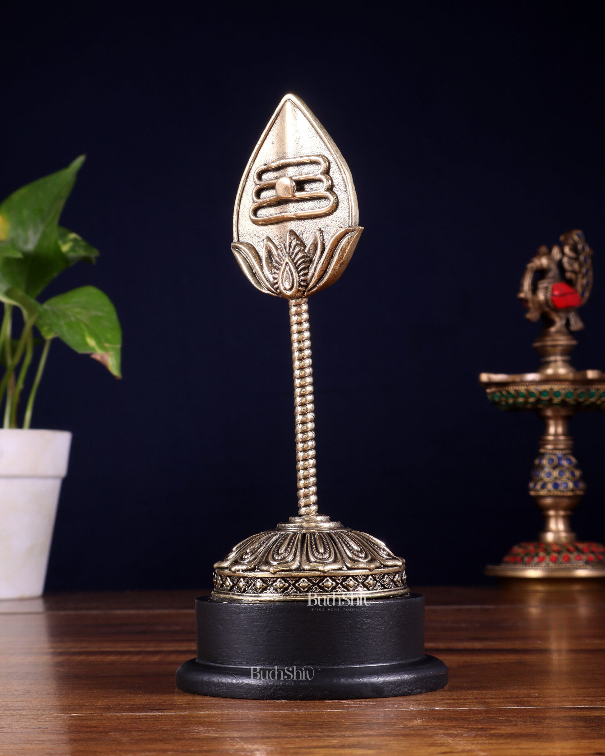 Brass Superfine Murugan Vel with Sturdy MDF Base – 7 Inch