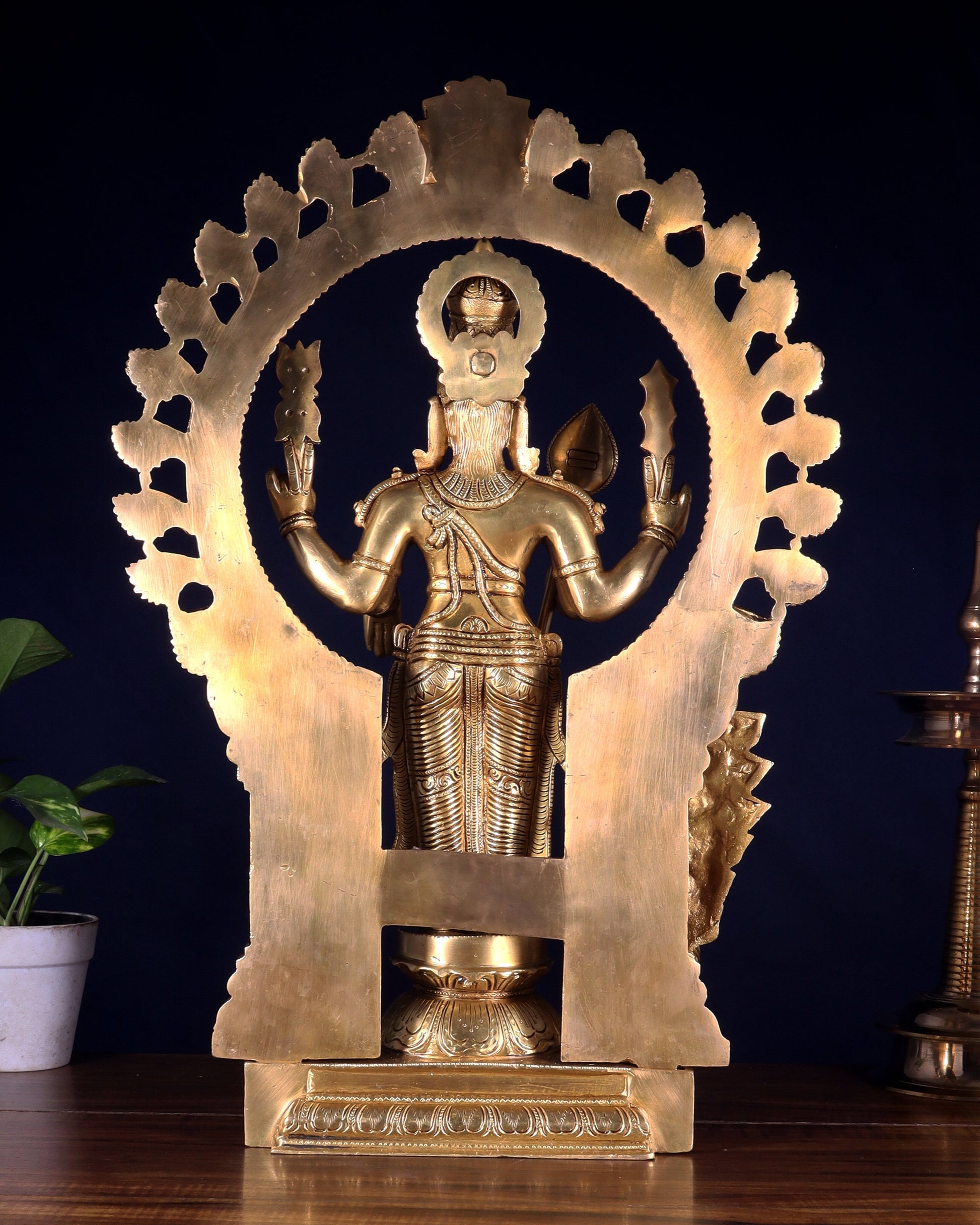 Pure Brass Murugan with Thiruvachi Prabhavali Arch 23 inch