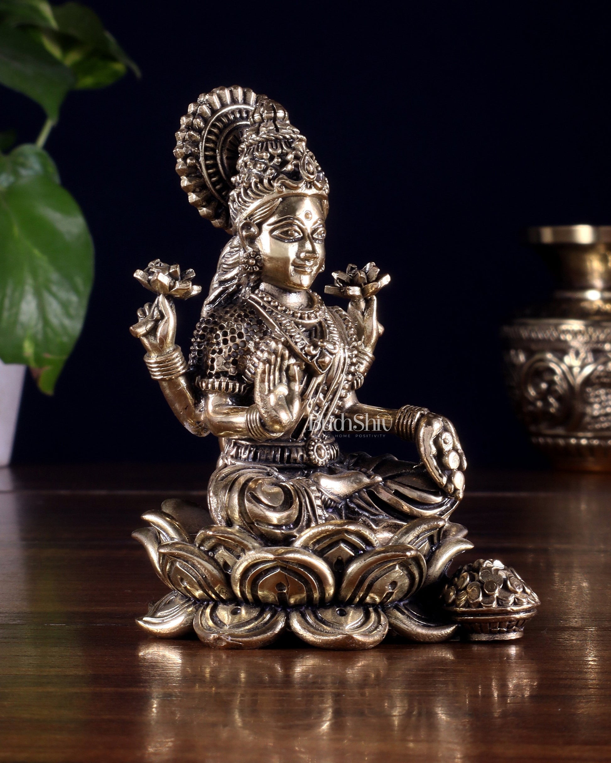 Brass Superfine Goddess Lakshmi on Lotus Idol 4 inch