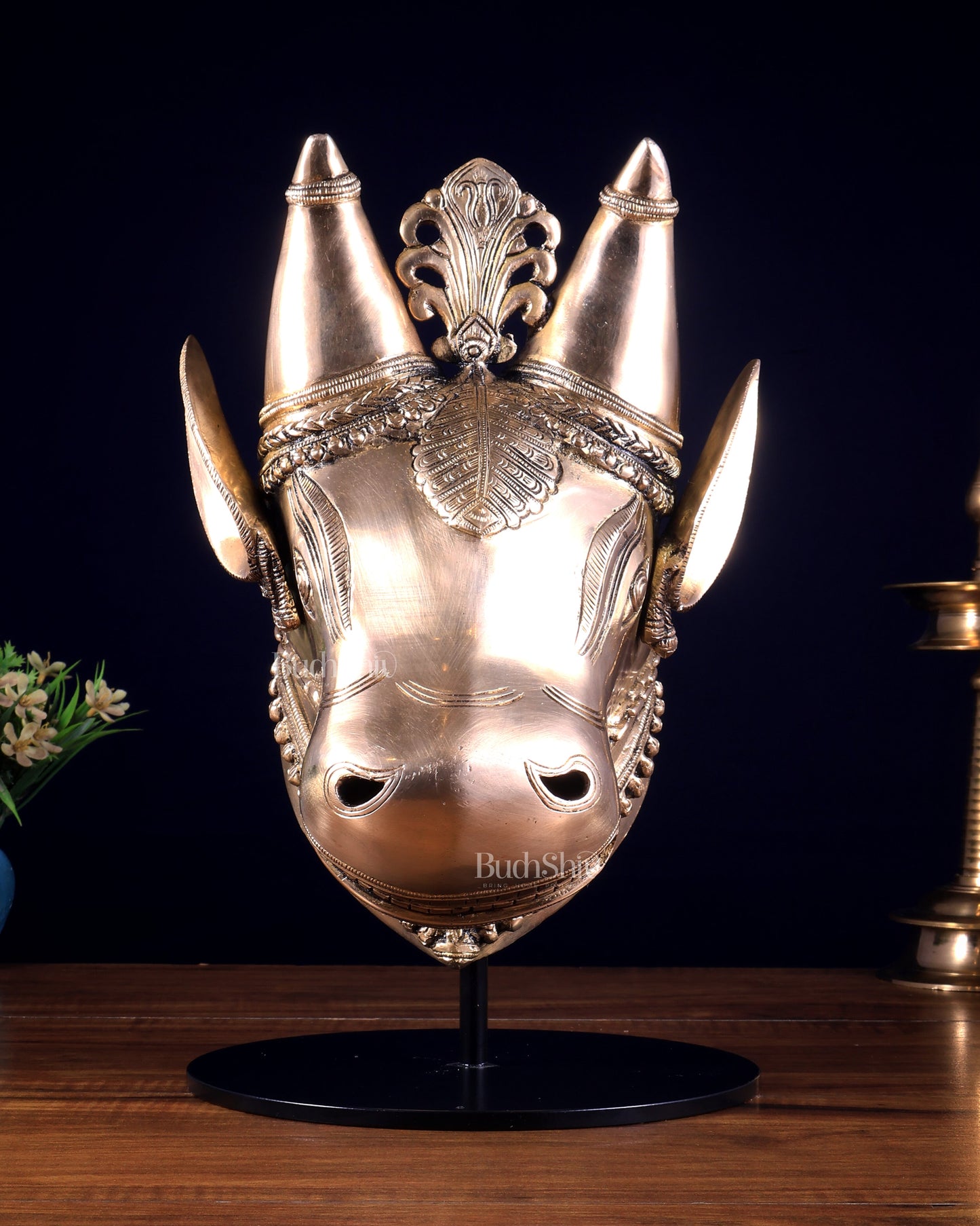 Pure Brass Bull Head Artefact – Table Décor