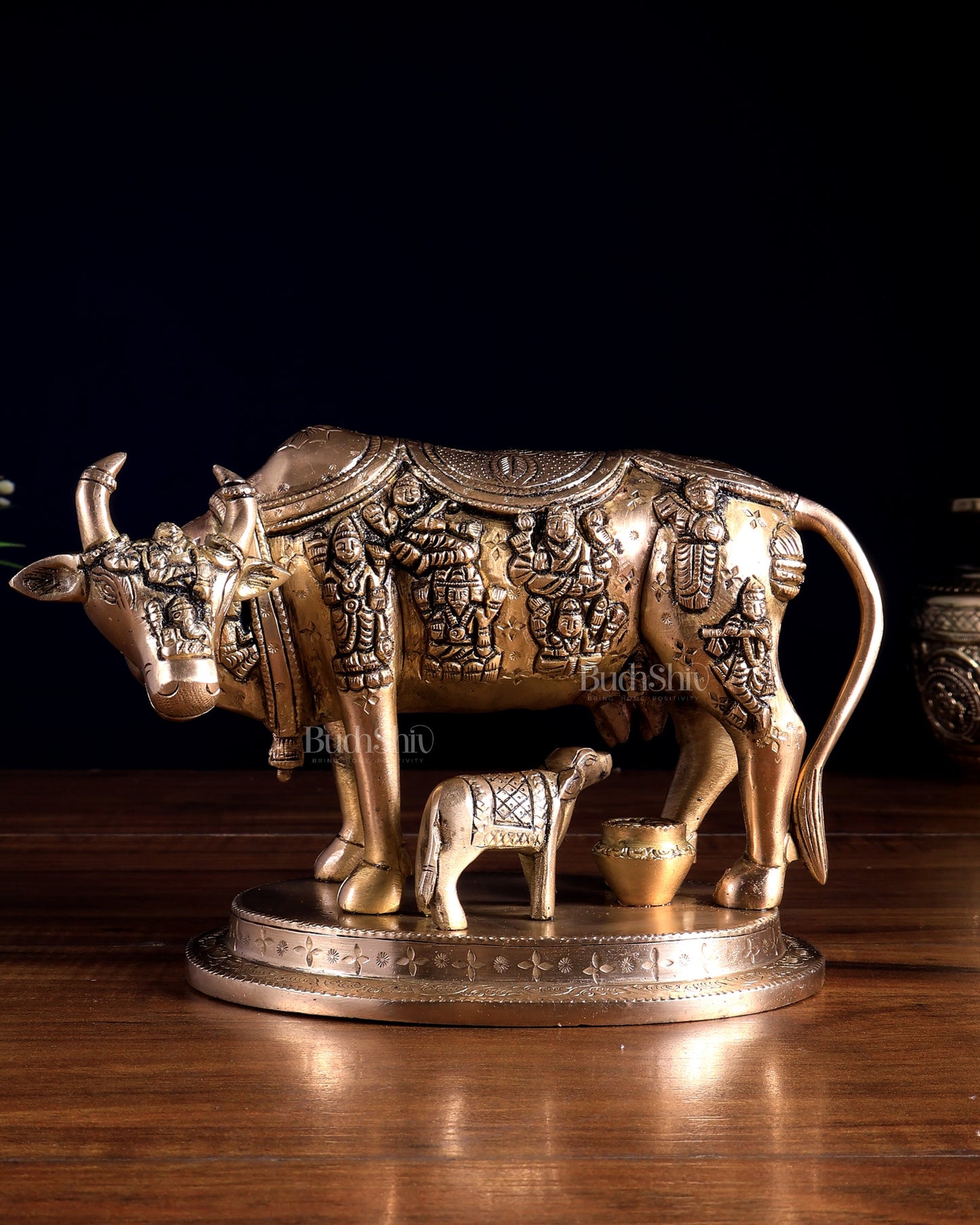 Pure Brass Superfine Kamadhenu Cow with Calf | Bleeding Brass Finish 6.5 inch