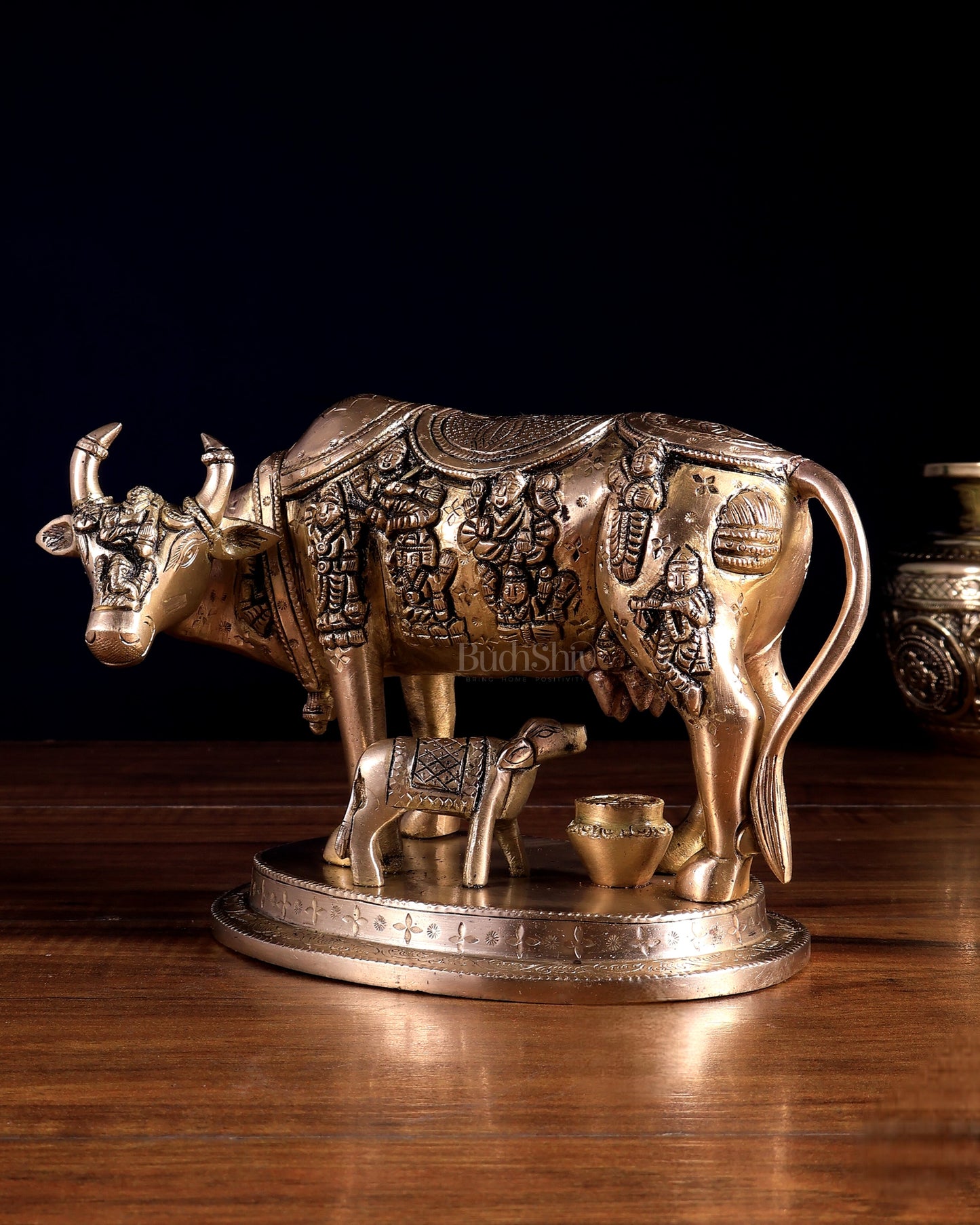 Pure Brass Superfine Kamadhenu Cow with Calf | Bleeding Brass Finish 6.5 inch