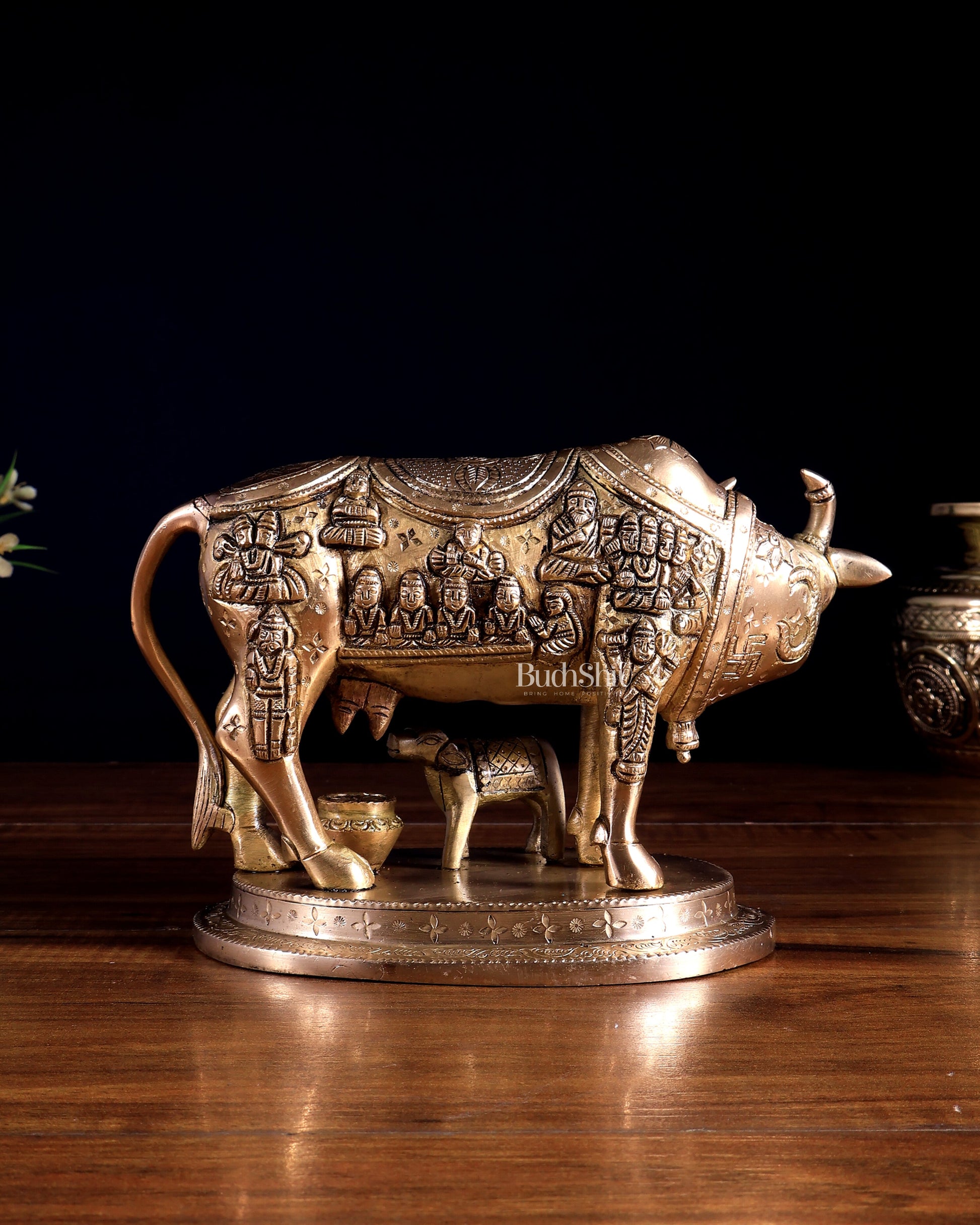 Pure Brass Superfine Kamadhenu Cow with Calf | Bleeding Brass Finish 6.5 inch
