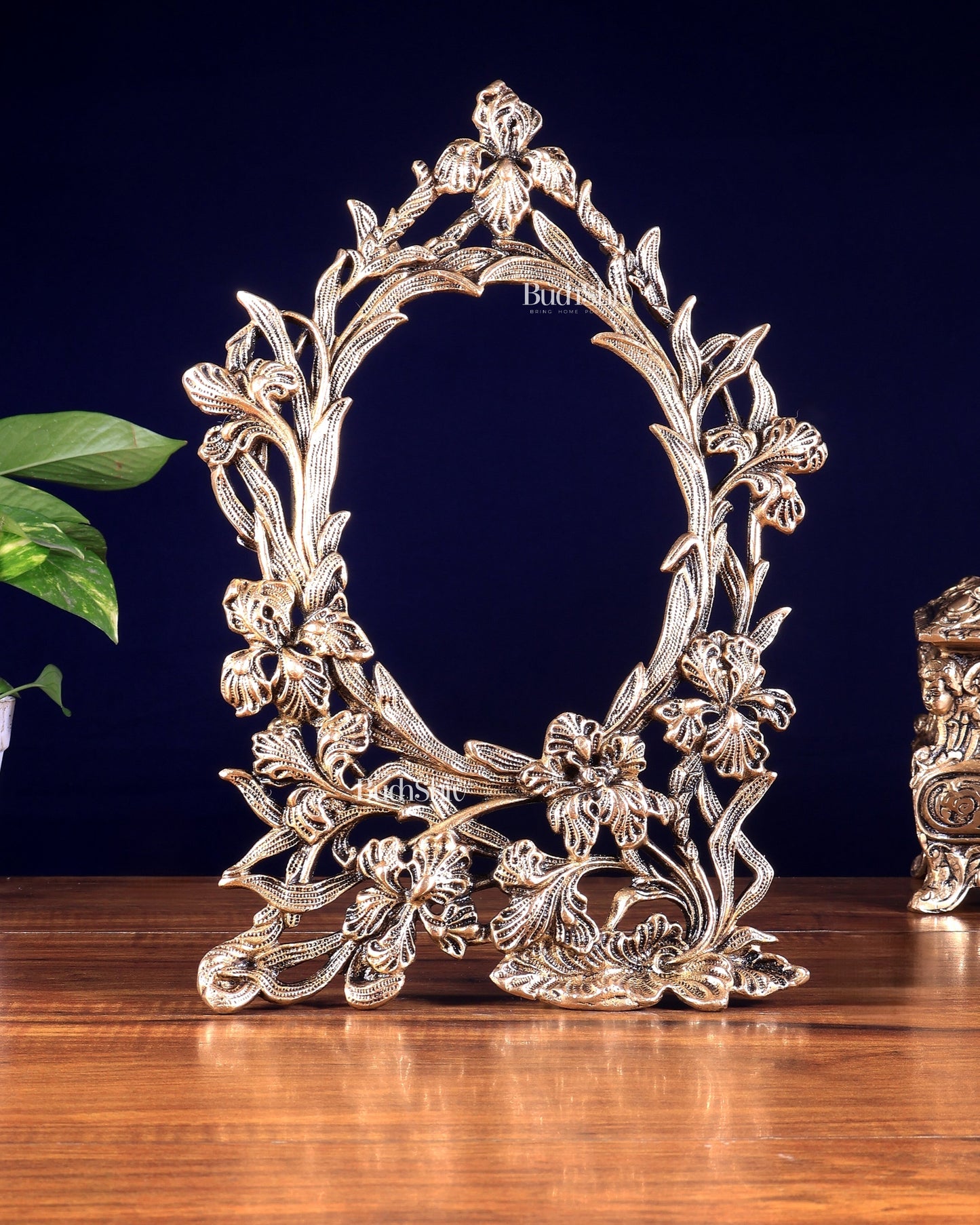 Vintage Brass Photo Frame – Wall Hanging & Tabletop with Adjustable Stand