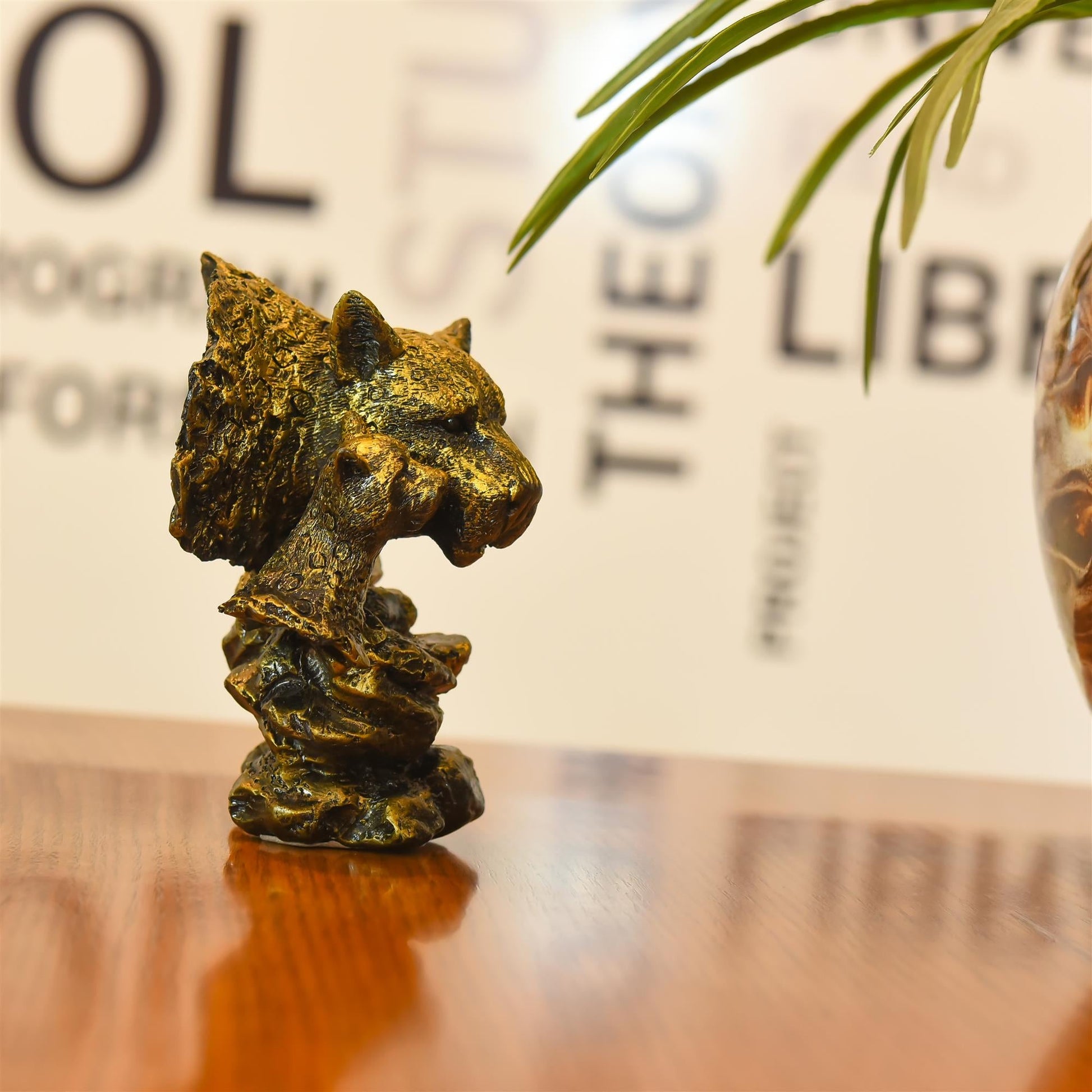 Polyresin Leopard With Baby Head Statue Abstract Modern Decor (5.5 Inch)