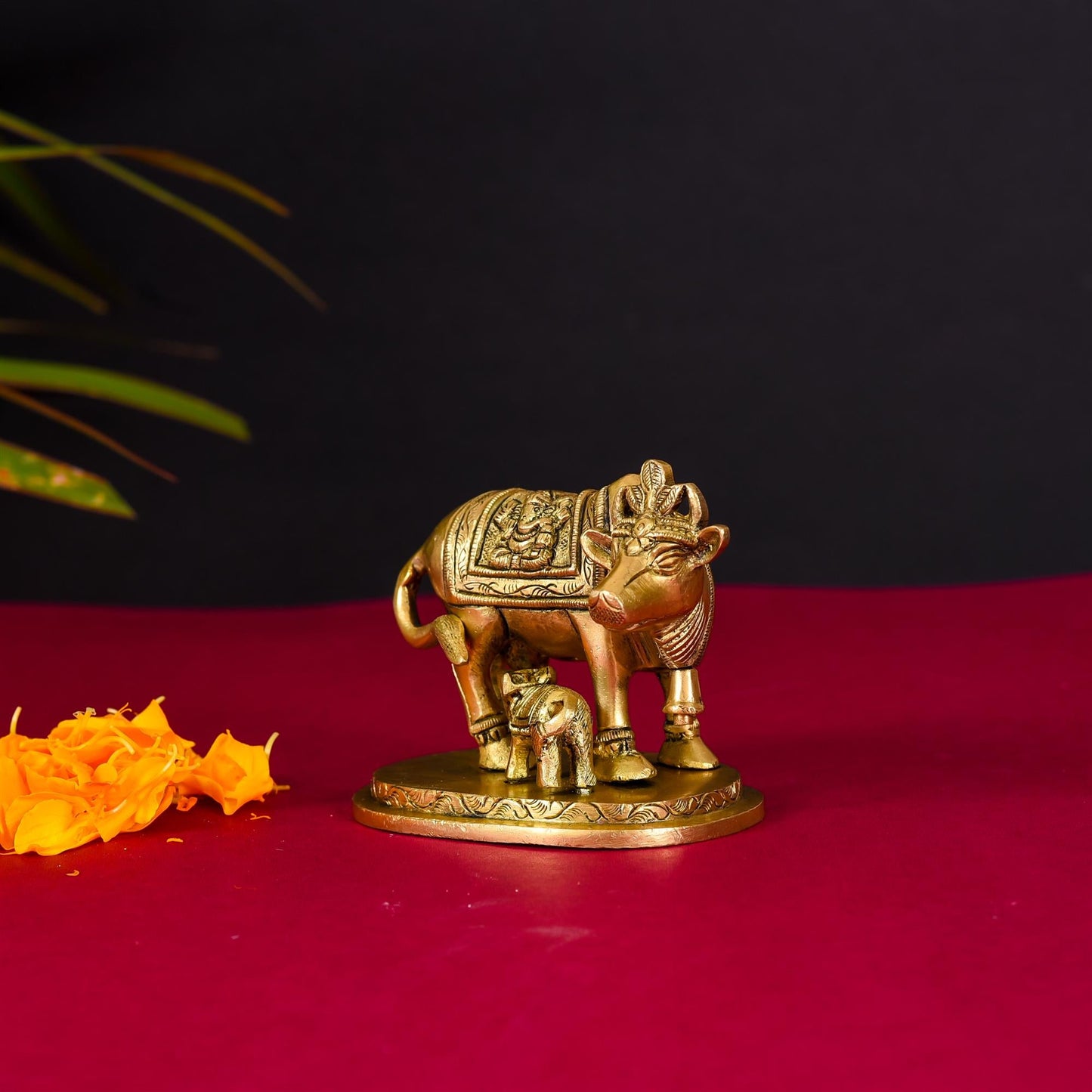 Brass Kamdhenu Cow With Calf Idol (2.5 Inch)