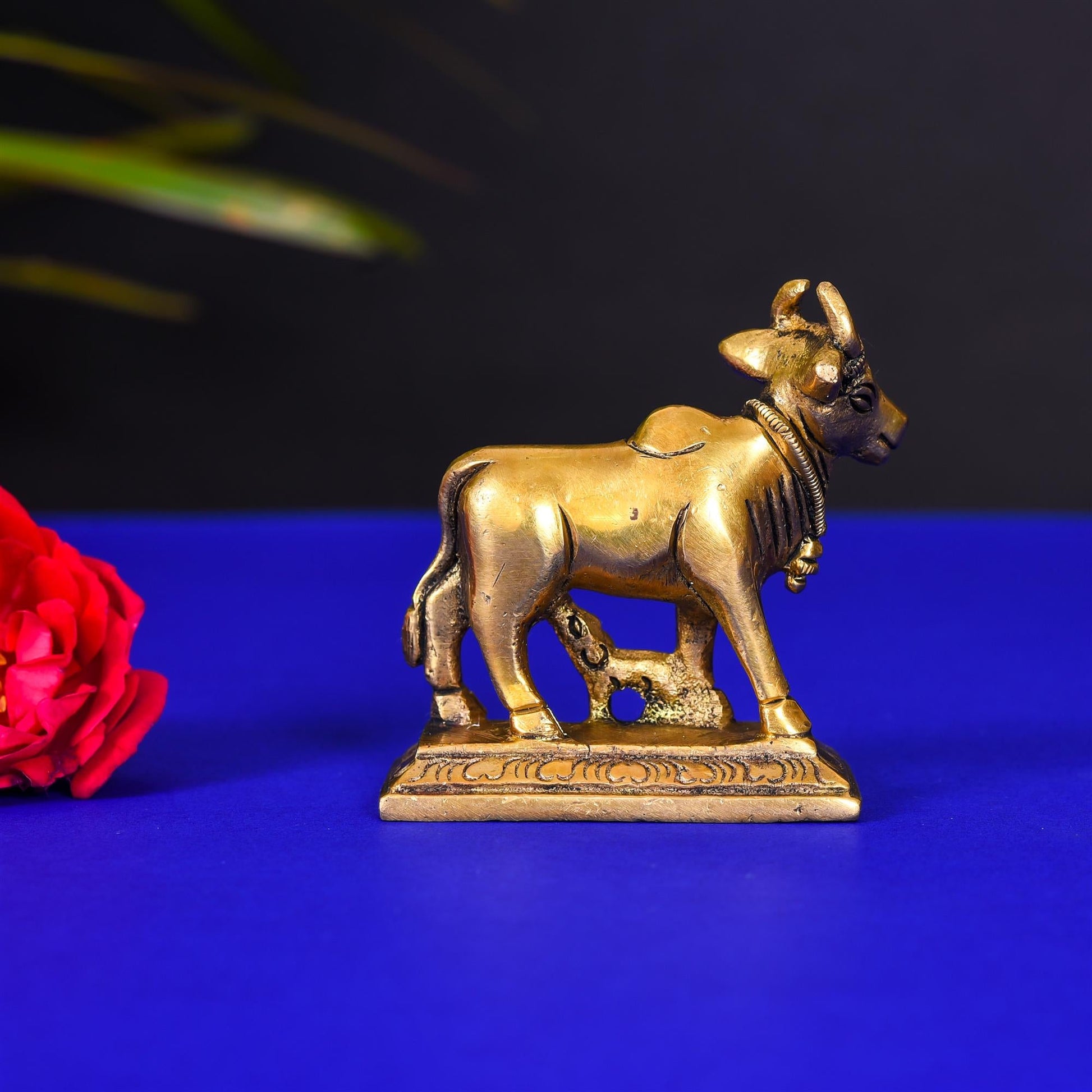 Brass Kamdhenu Cow With Calf Idol (2.3 Inch)