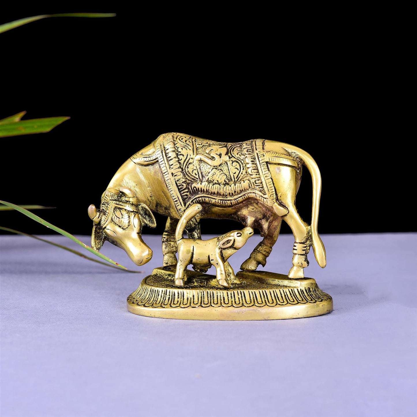 Brass Kamdhenu Cow With Calf Idol (4 Inch)